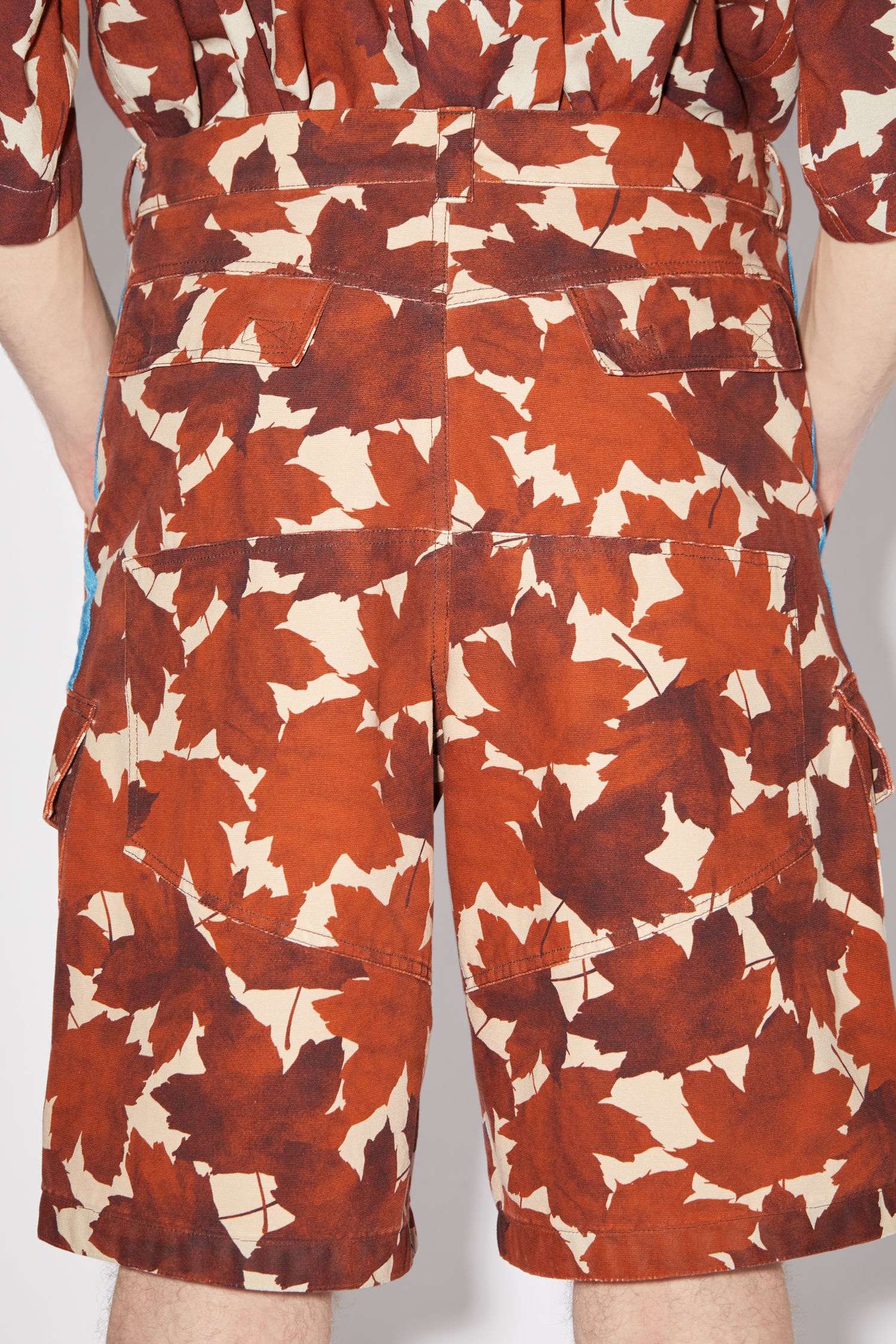 Printed shorts - Rust brown - 6