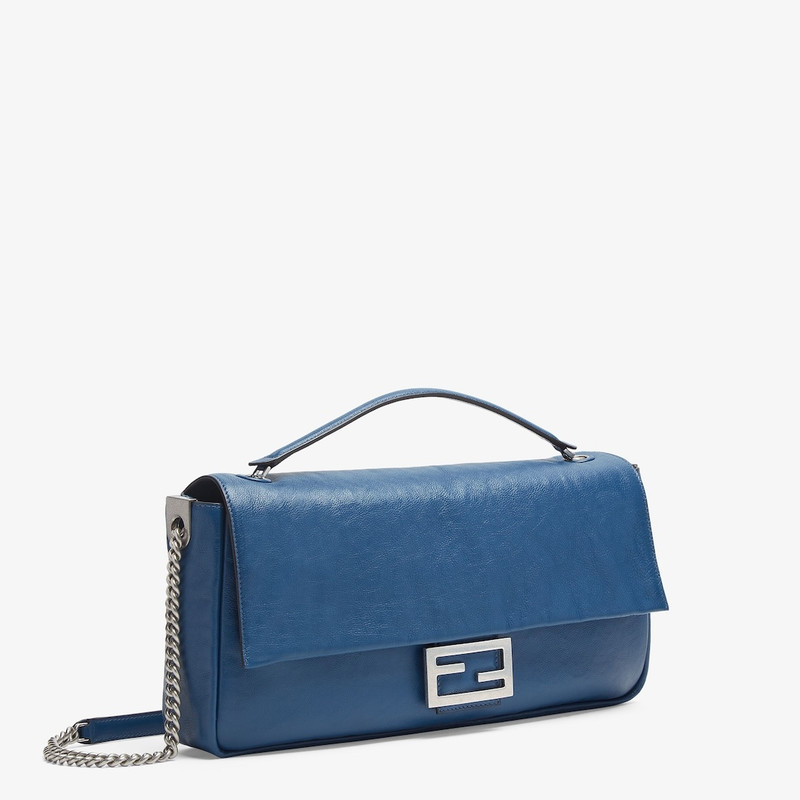 FENDI Baguette Chain Large outlook