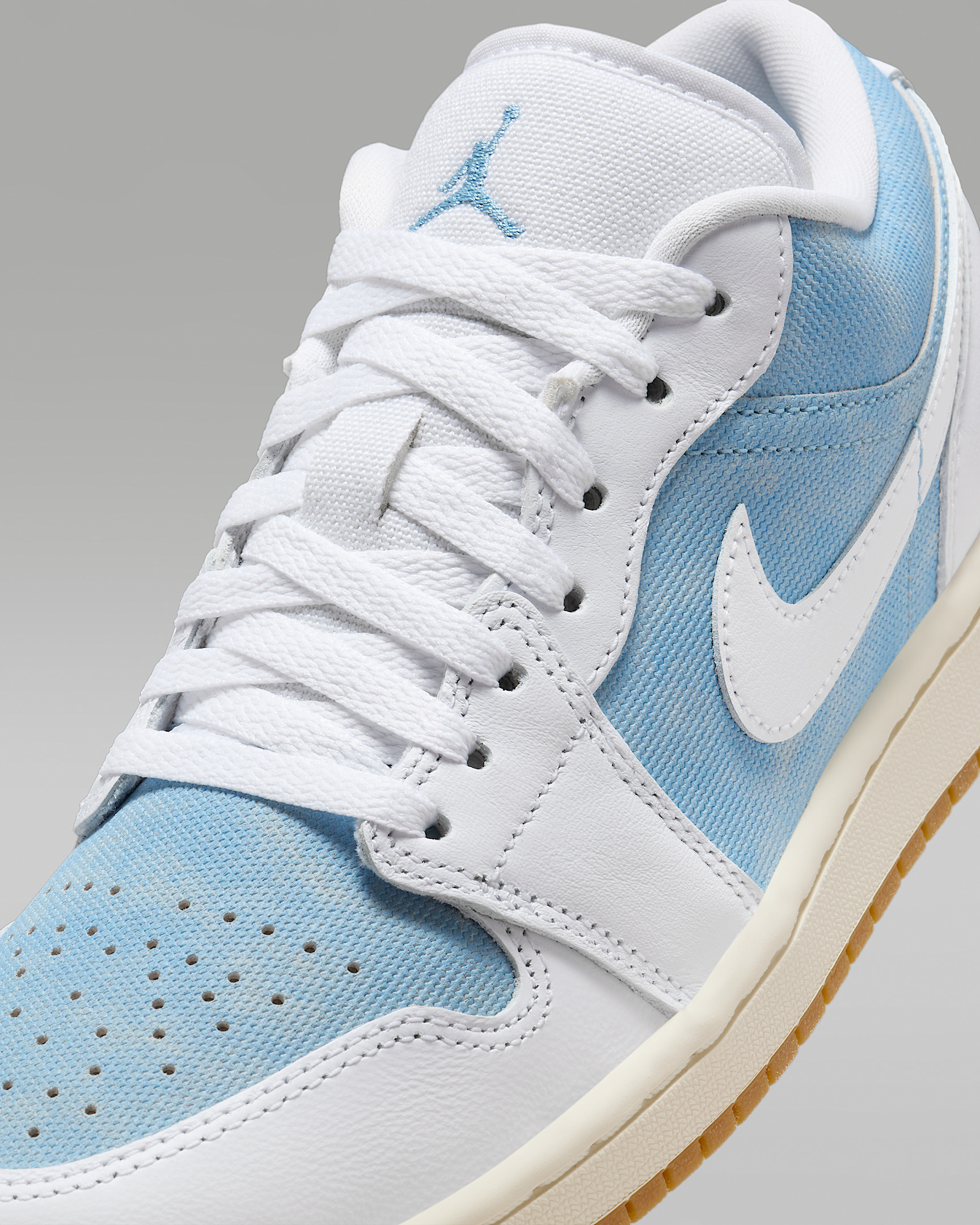 Air Jordan 1 Low SE Women's Shoes - 7