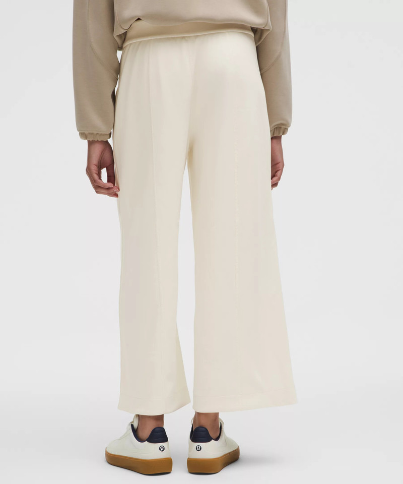 Softstreme High-Rise Wide-Leg Cropped Pant 3