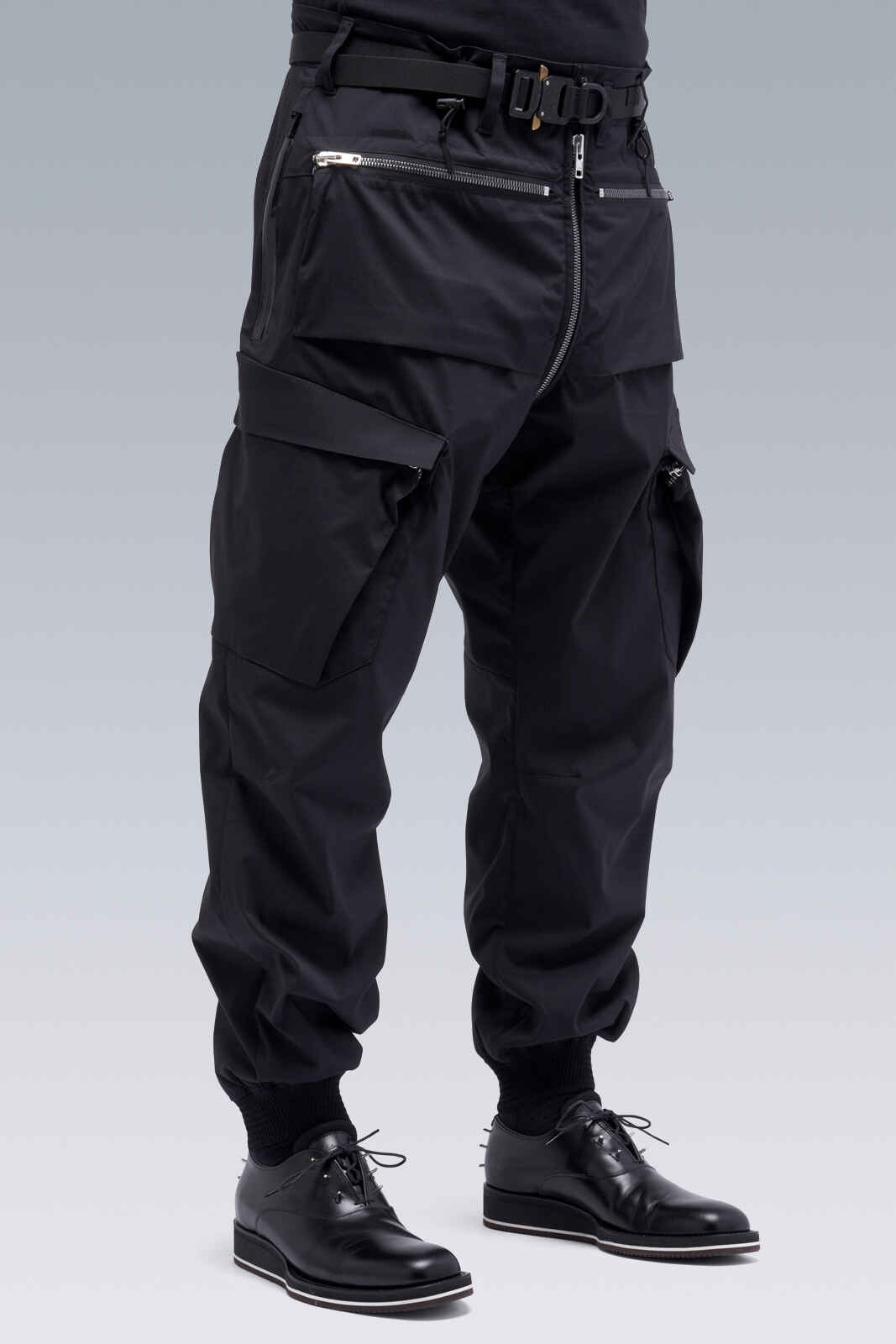 P38-E Encapsulated Nylon Cargo Pant Black - 5