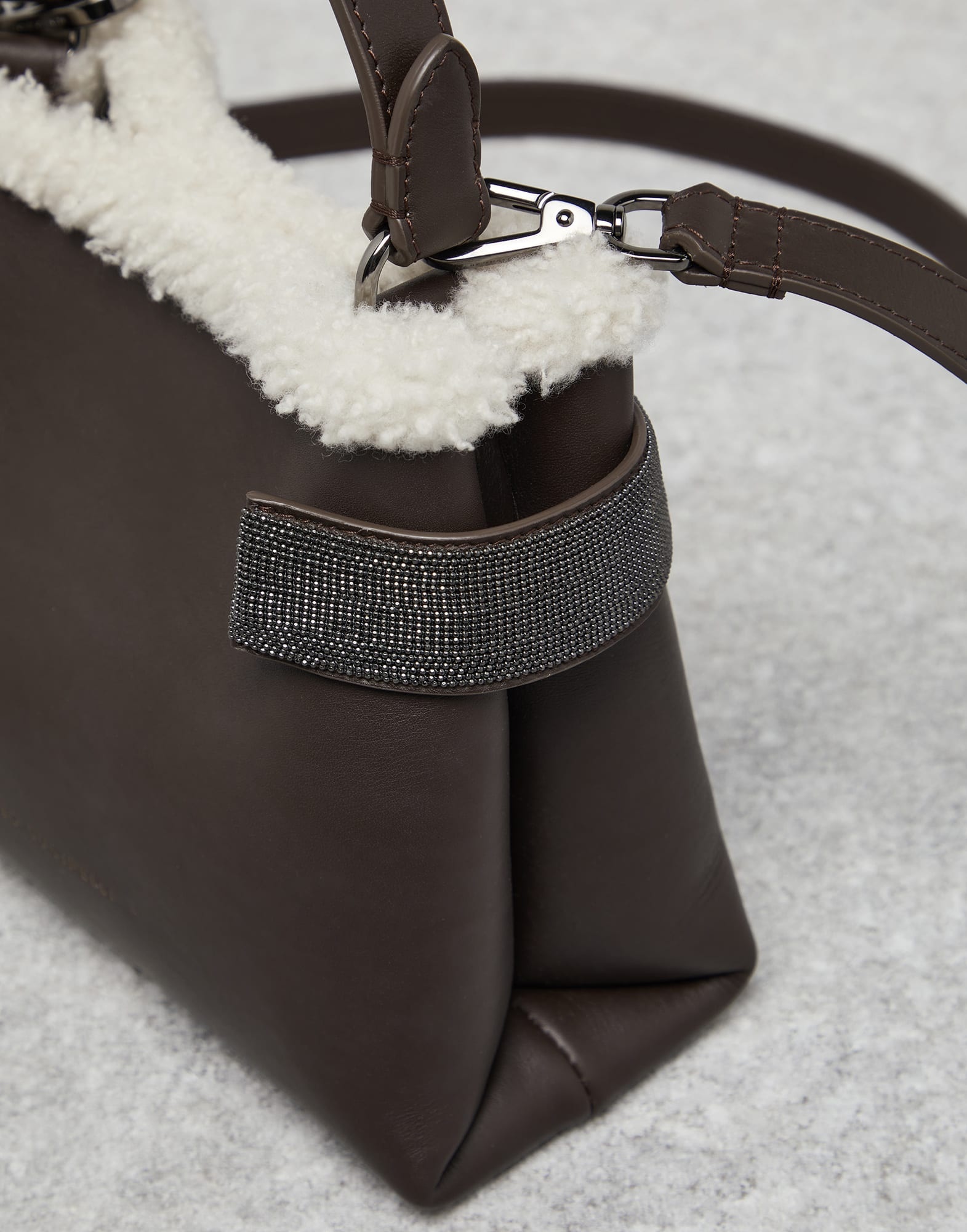 Matte calfskin bag with shearling trim and precious bands - 3