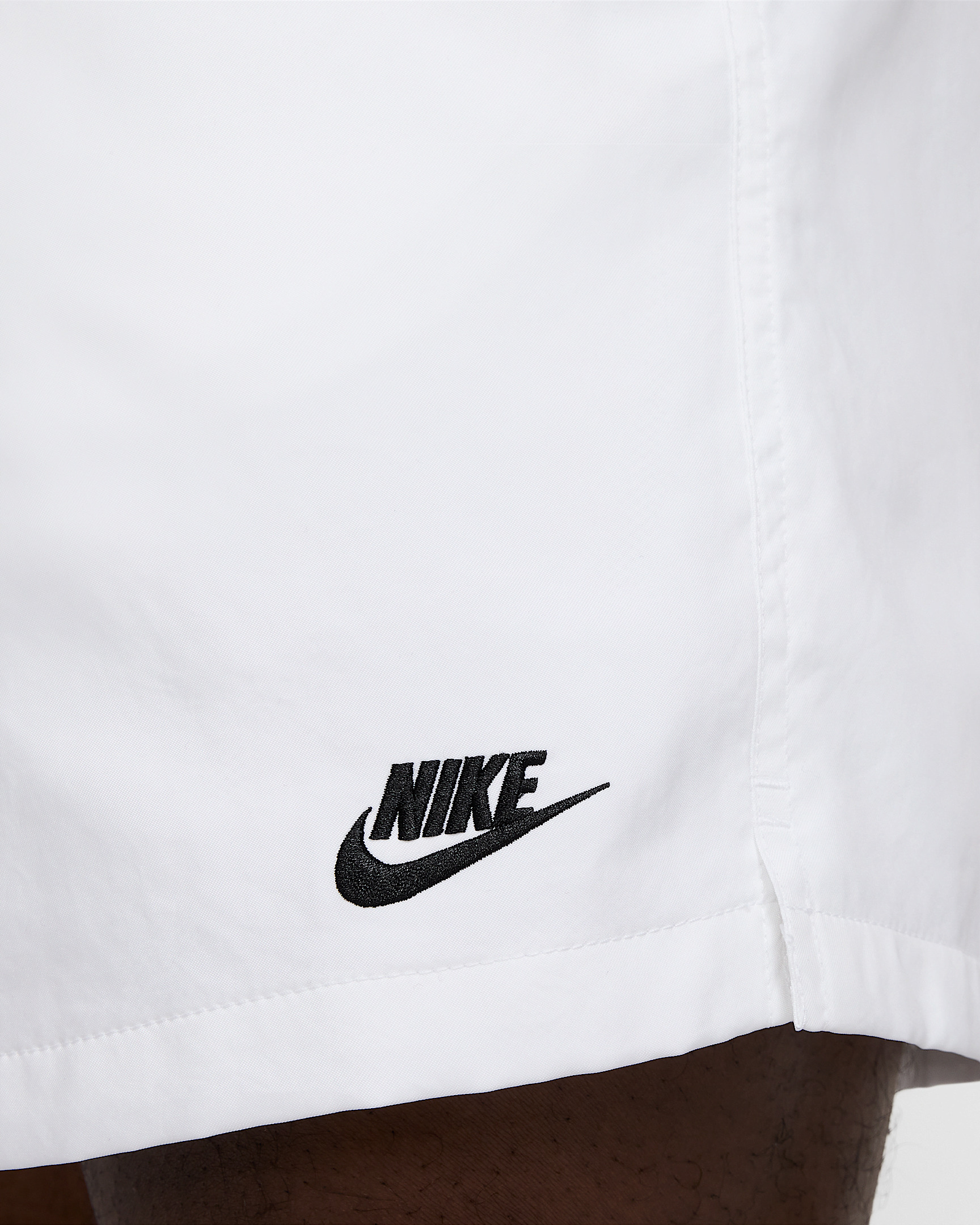 Nike Club Men's Woven Flow Shorts - 6