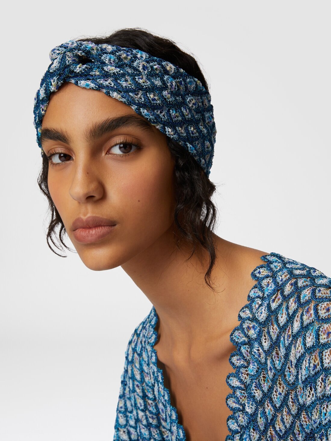 Viscose headband with lamé shell motif - 3