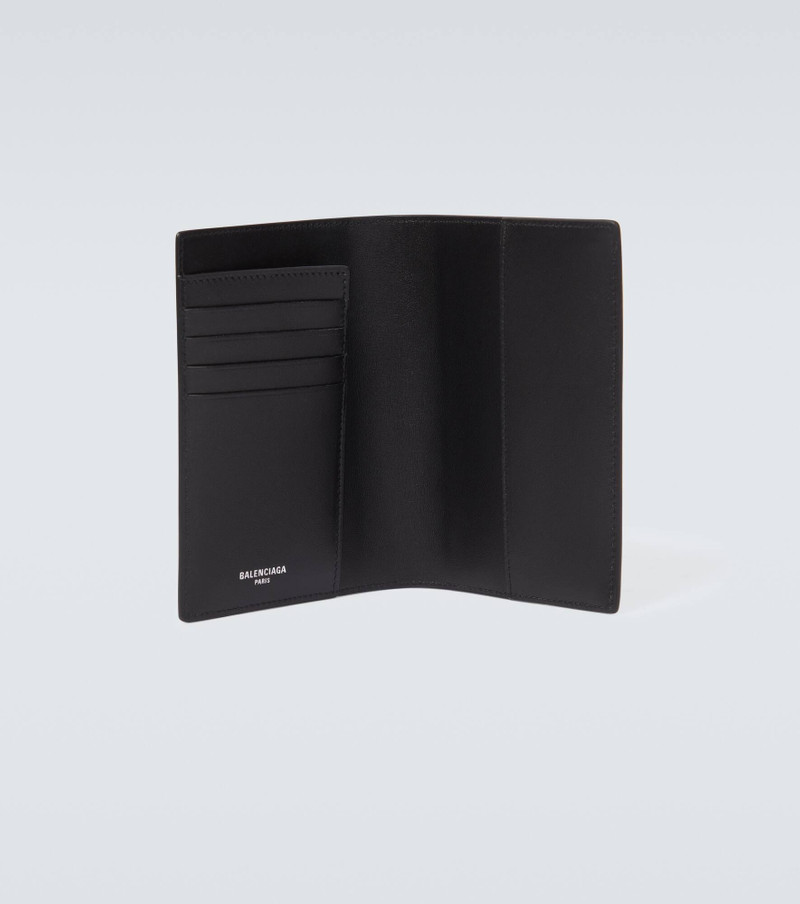 BALENCIAGA Logo passport holder outlook