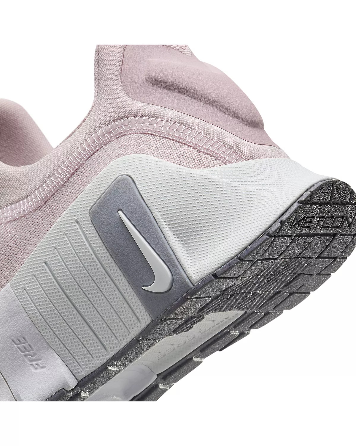Women's Free Metcon 6 Sneakers - 7