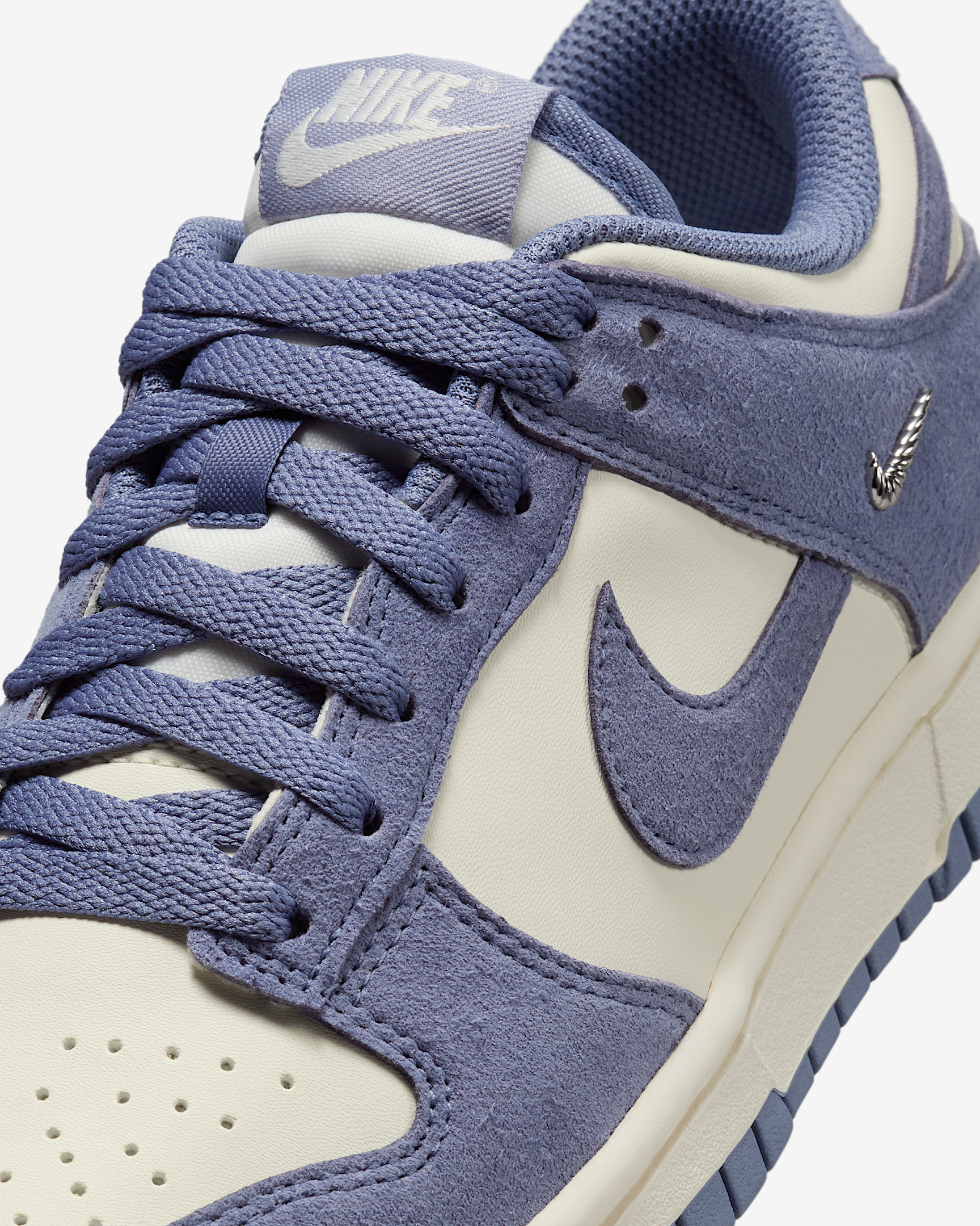Nike Dunk Low Women's Shoes - 7