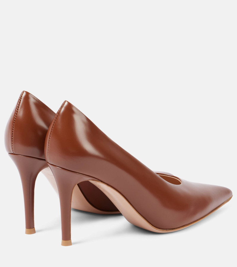 pointed-toe 가죽 펌프 3