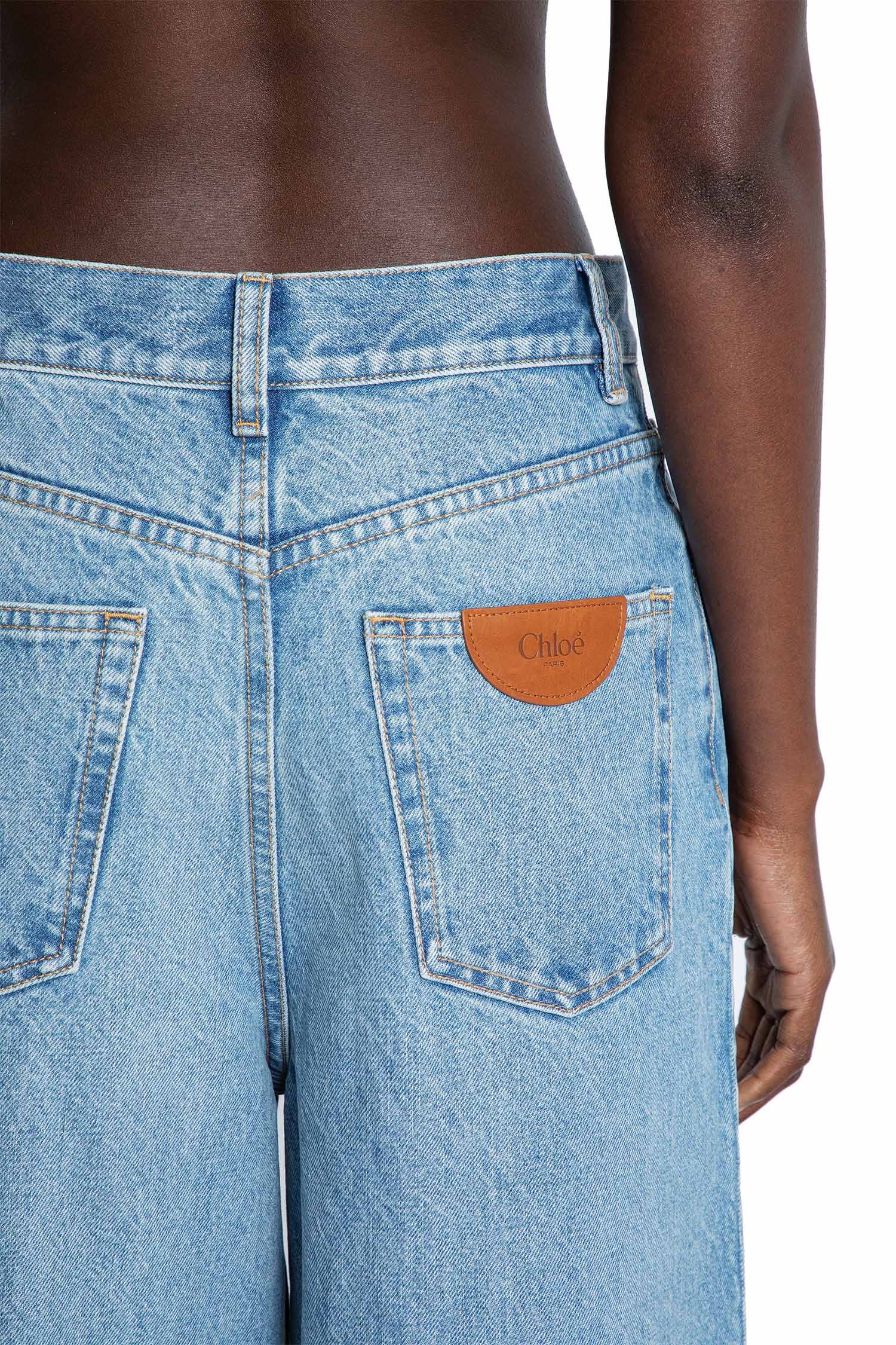 High-Rise-Wide-Leg-Jeans-In-Light-Wash-Denim - 5