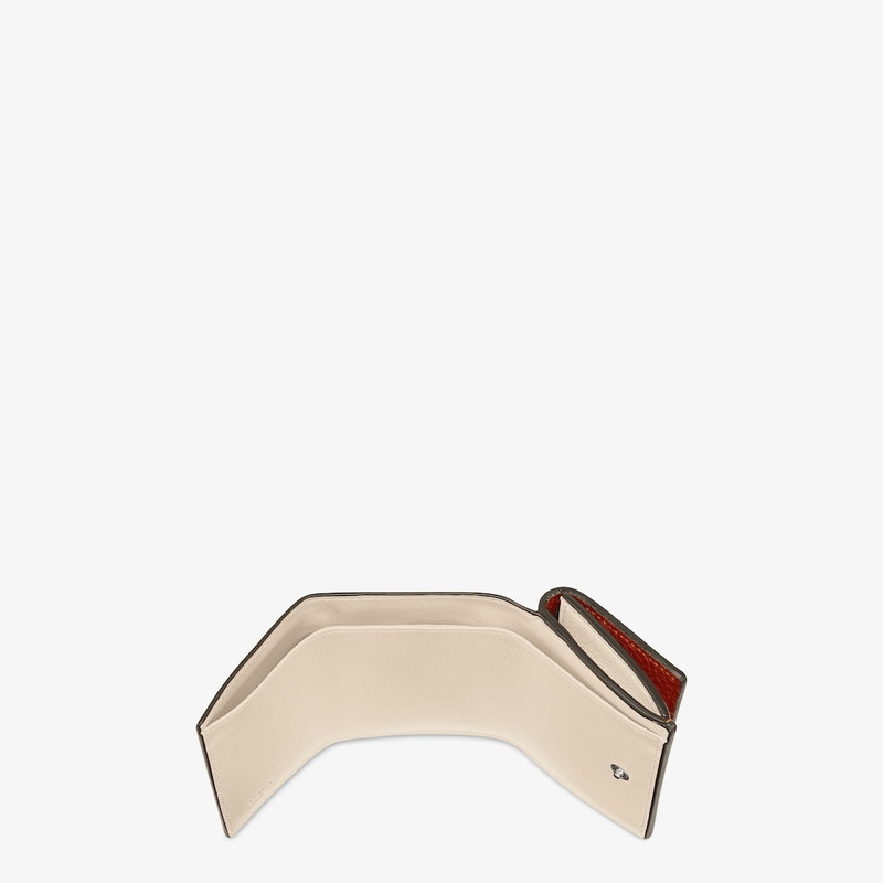 Peekaboo Micro Trifold 4