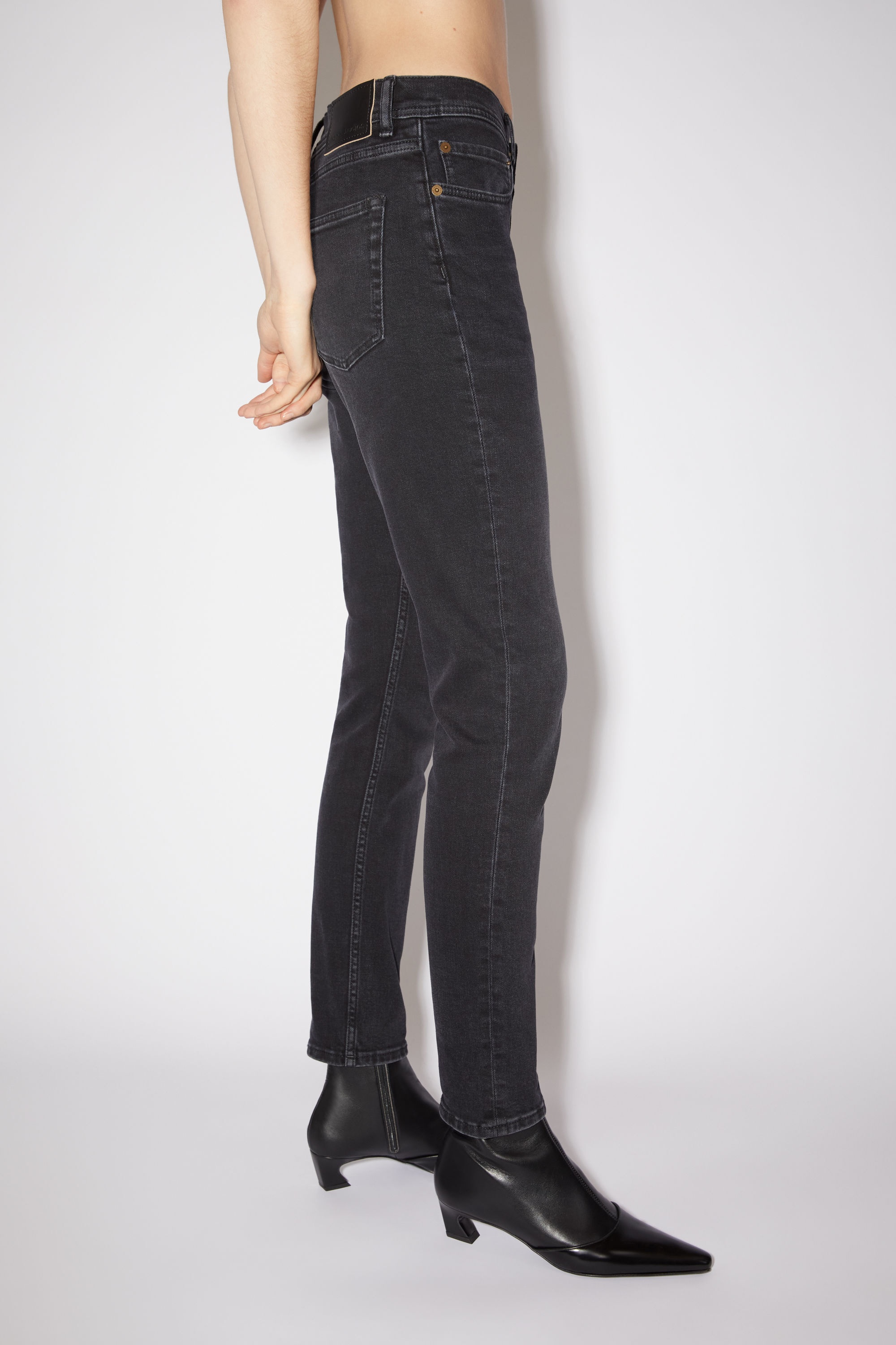 Tapered fit jeans - Used black - 4