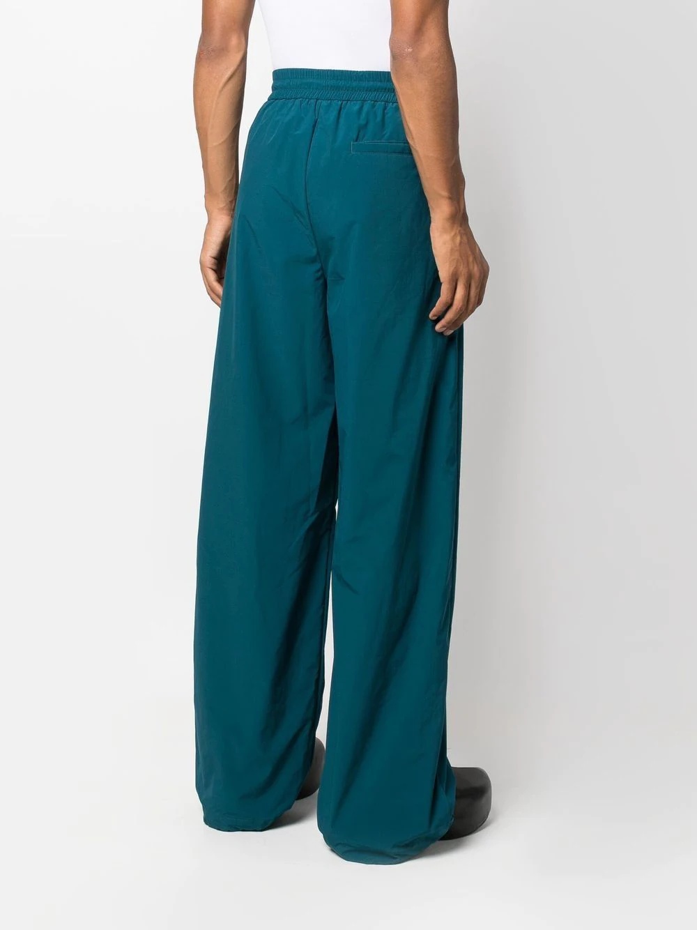 elasticated-waist wide-leg trousers - 4