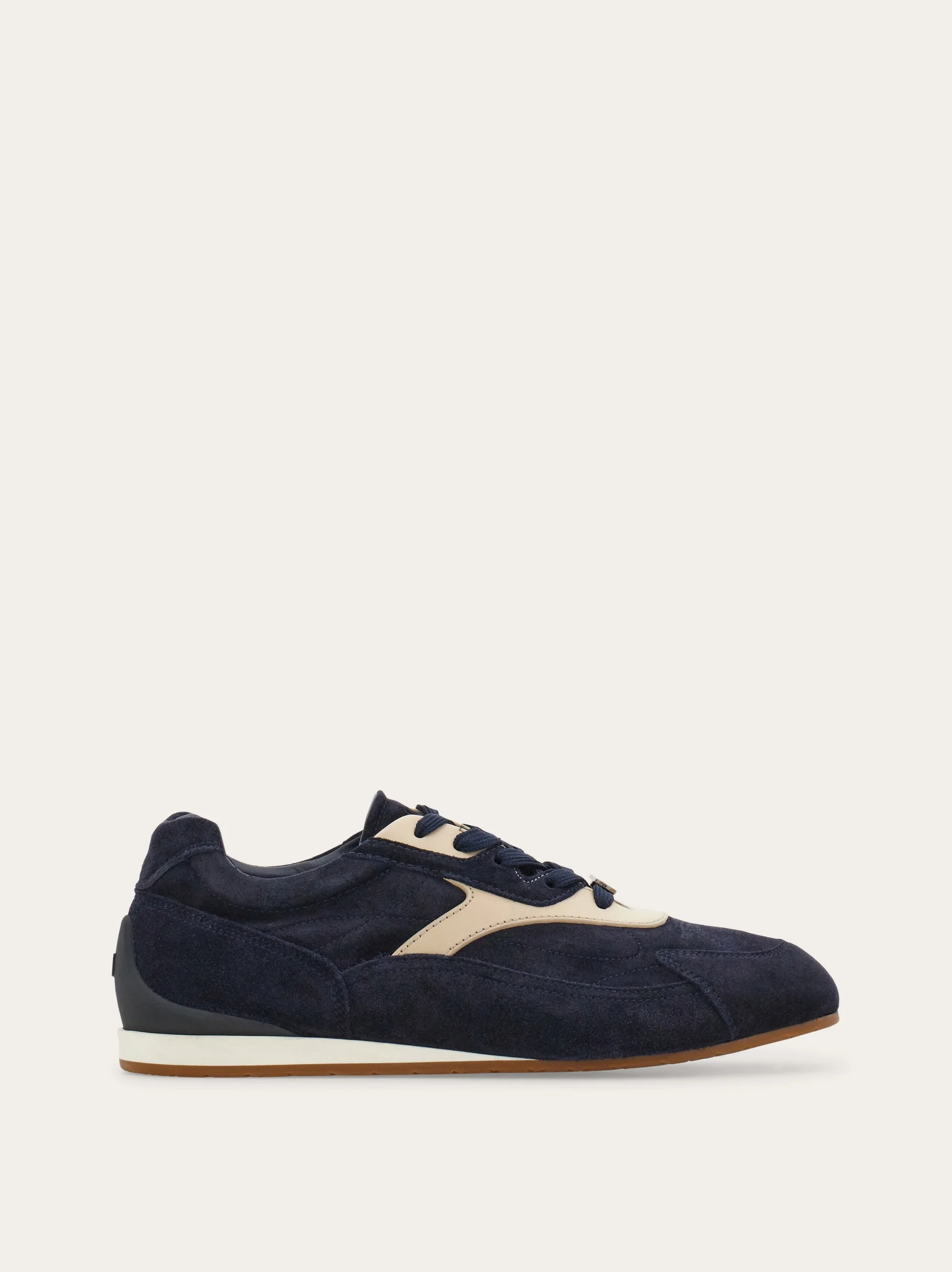 Low top sneaker - 1