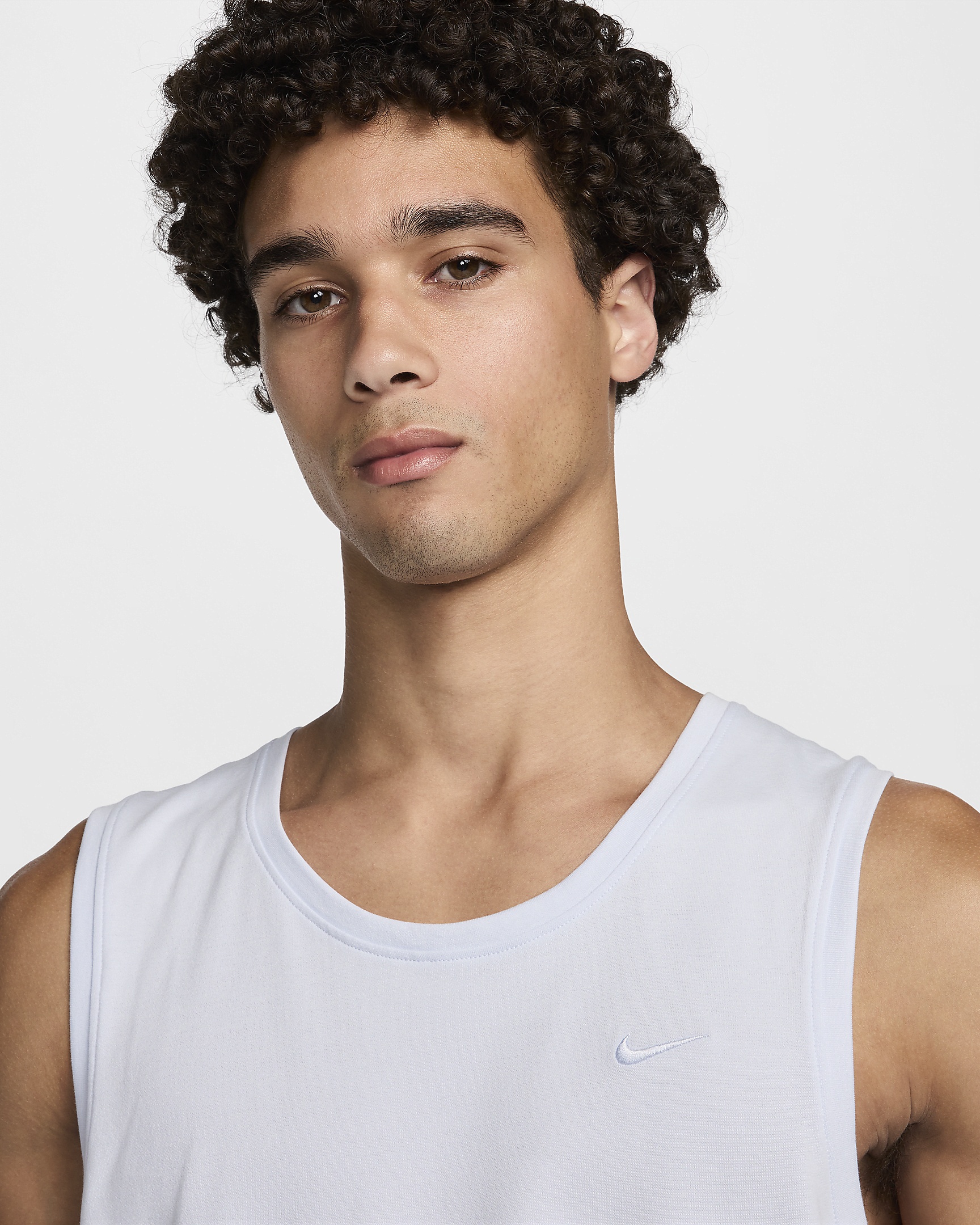 Nike Primary Men's Dri-FIT Versatile Tank - 3