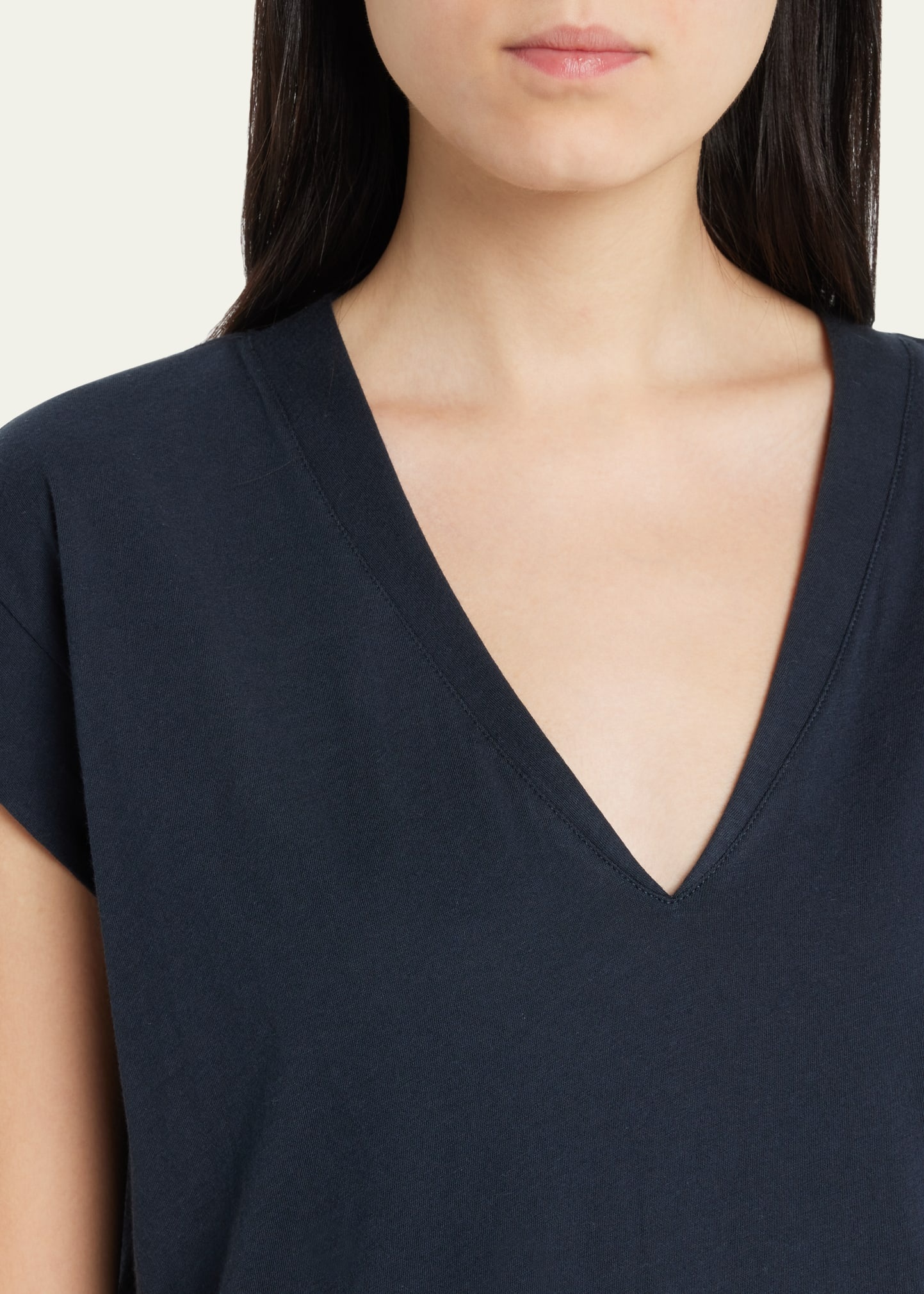 Le Mid Rise V-Neck Tee - 5