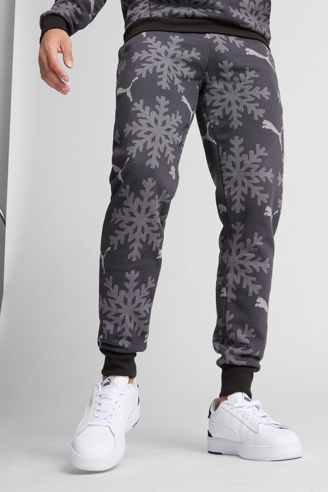 ESS+ Logo Lab Winter Pants - 3