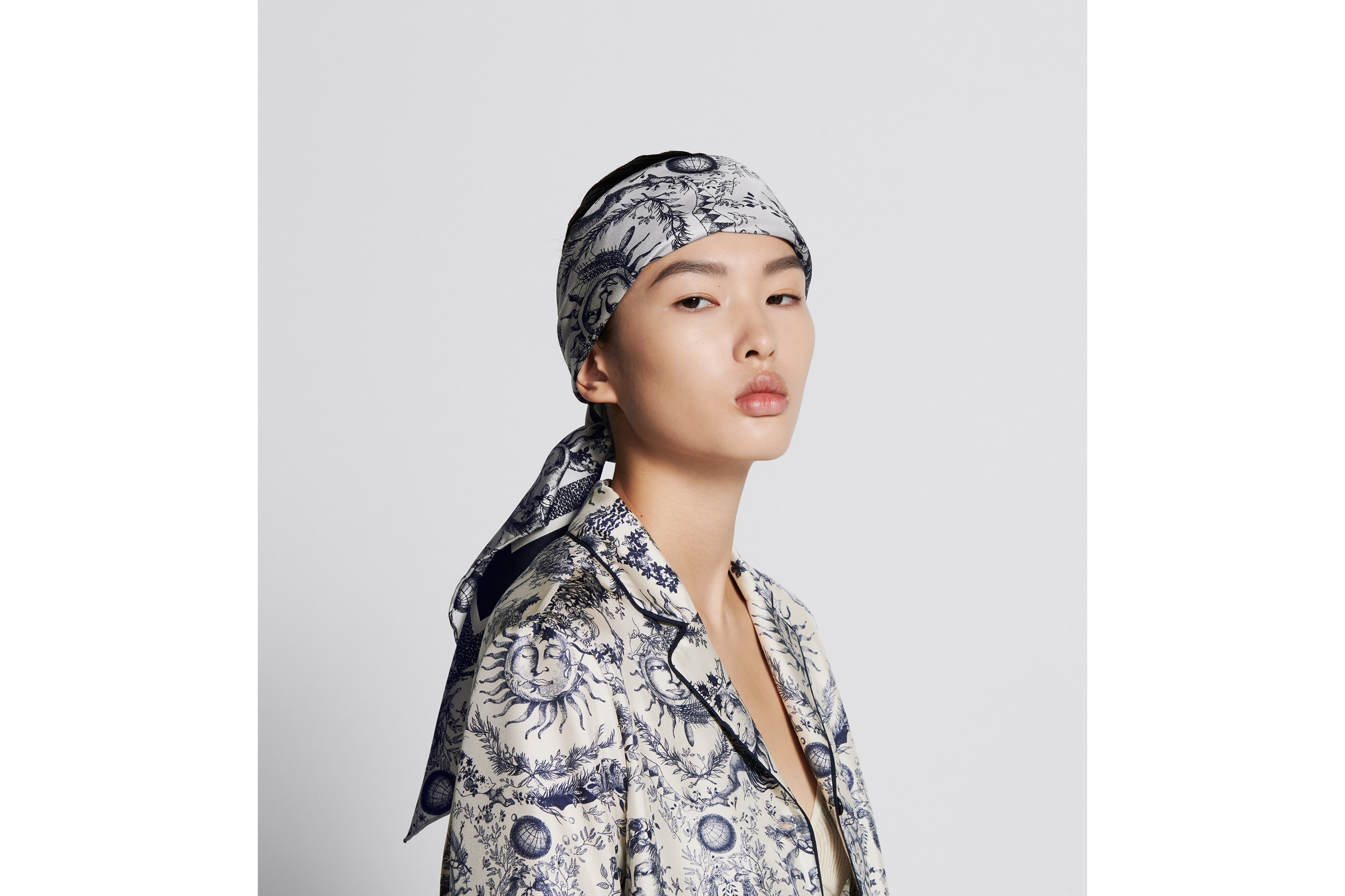 Toile de Jouy Soleil 90 Square Scarf - 3