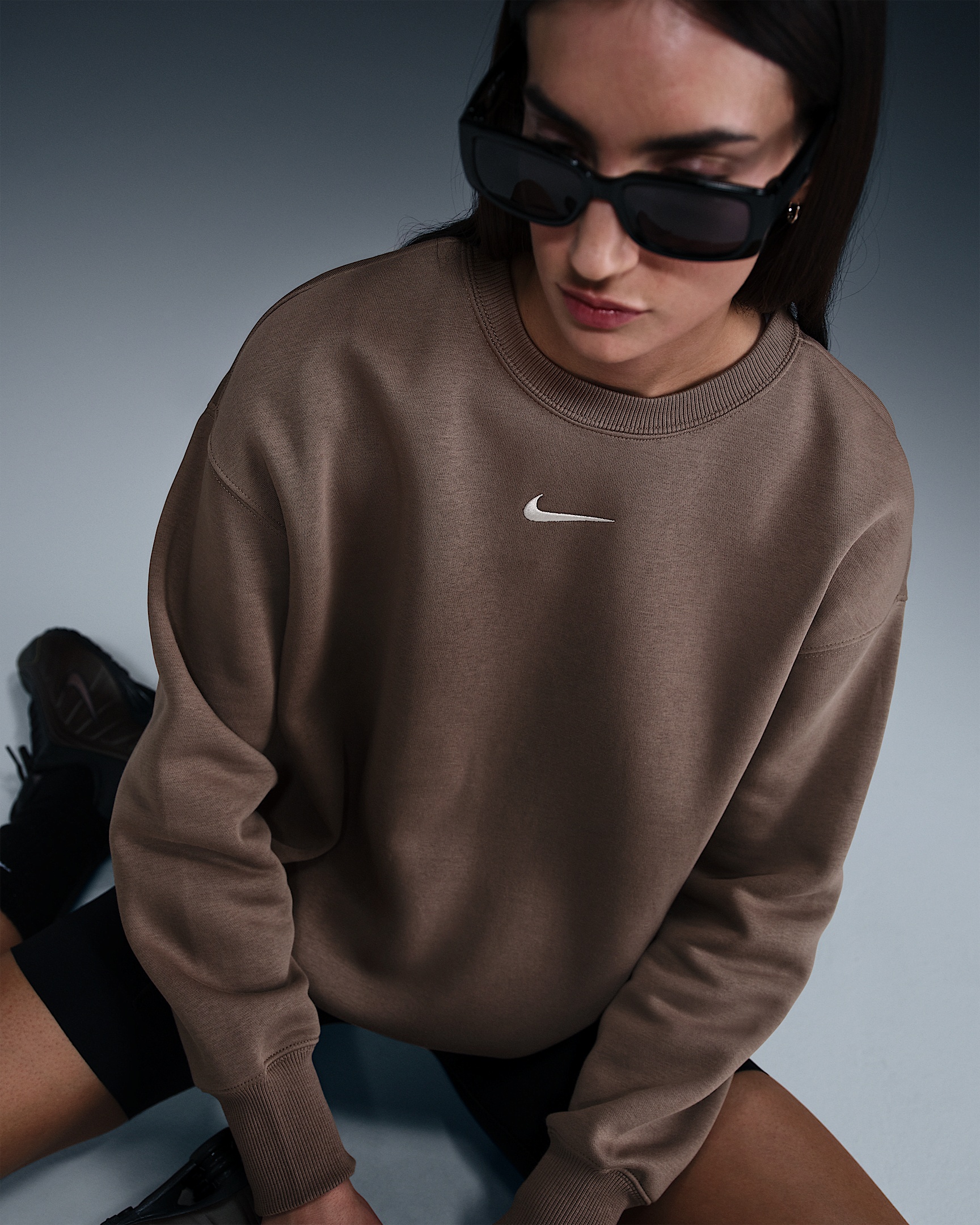 Nike Sportswear Phoenix Fleece Women's Oversized Crew-Neck Sweatshirt - 3