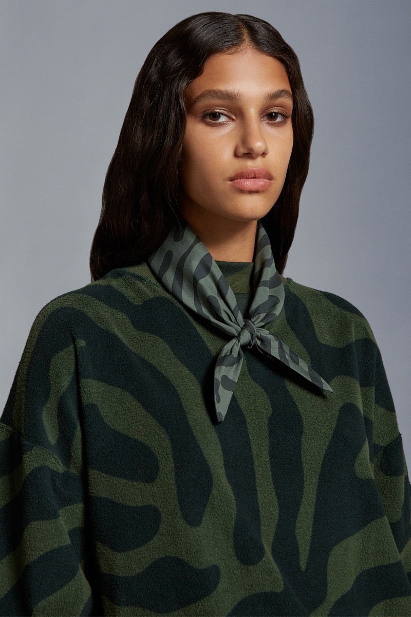 Moncler Printed Cotton Scarf outlook