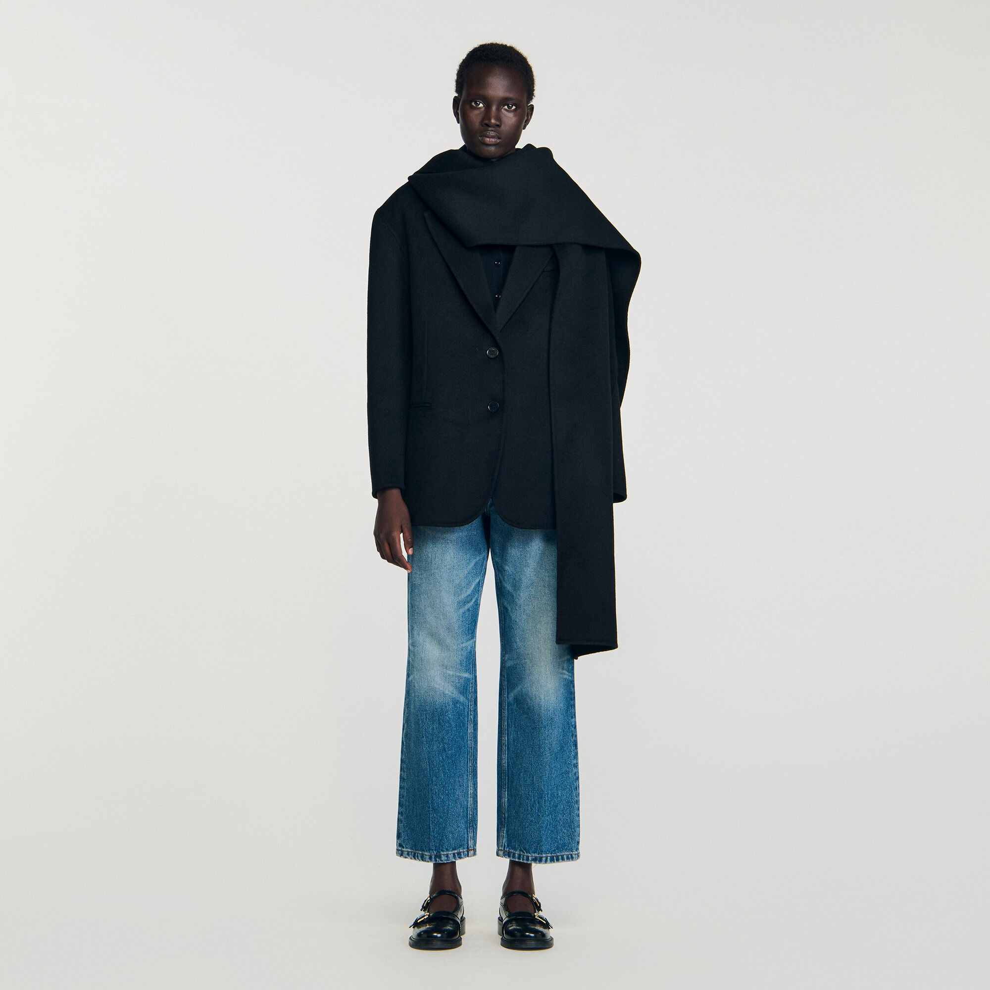 SHORT COAT WITH REMOVABLE SCARF - 2