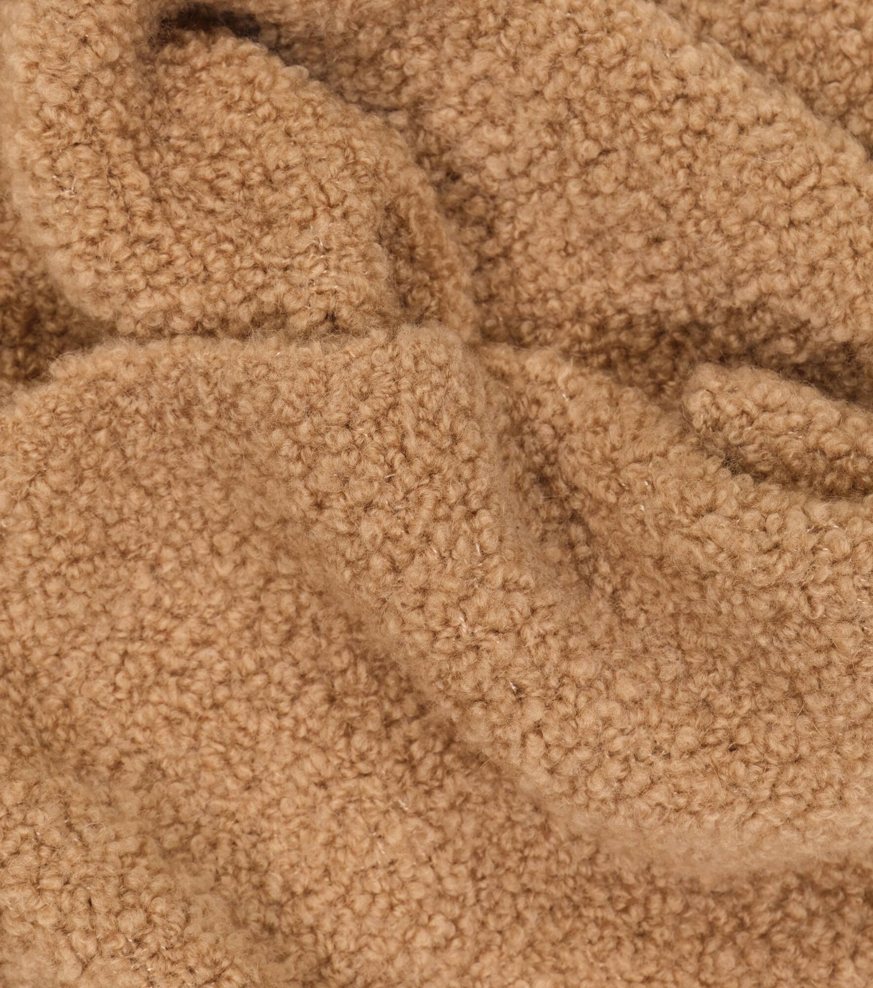 Fluffy bouclé scarf - 3