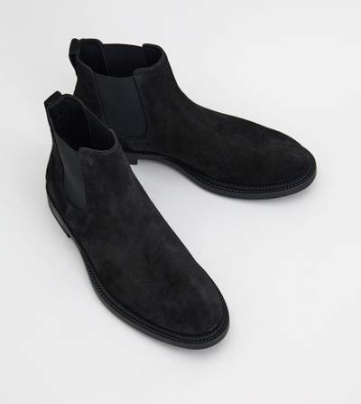 Tod's ANKLE BOOTS IN SUEDE - BLACK outlook