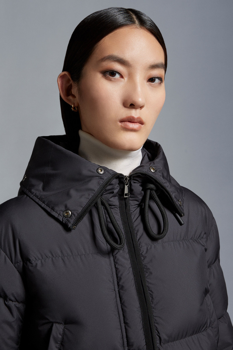 Moncler Locustelle Short Down Jacket | REVERSIBLE