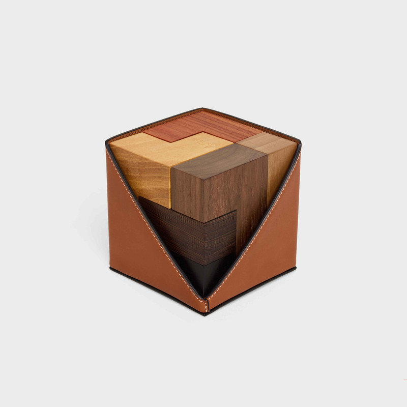 Puzzle cube in wood and natural calfskin case 1