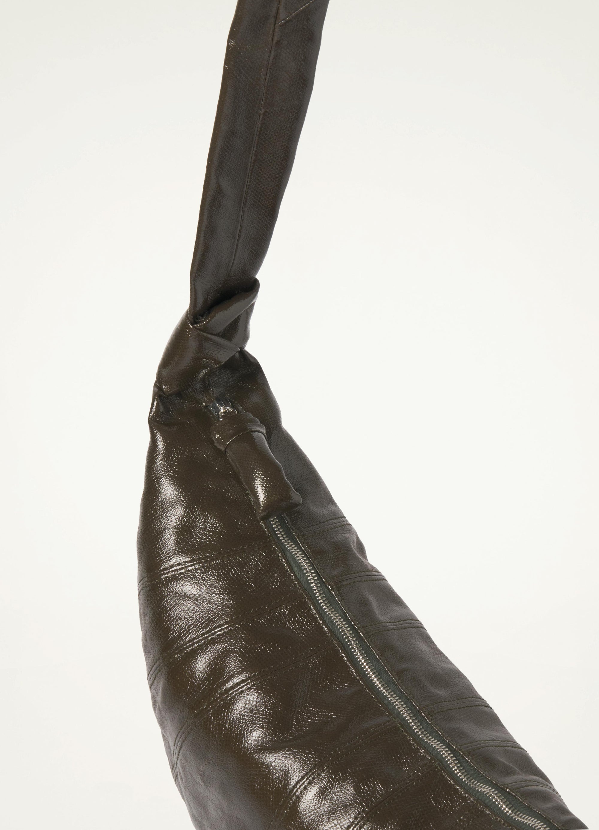 MEDIUM CROISSANT BAG
COATED COTTON - 6