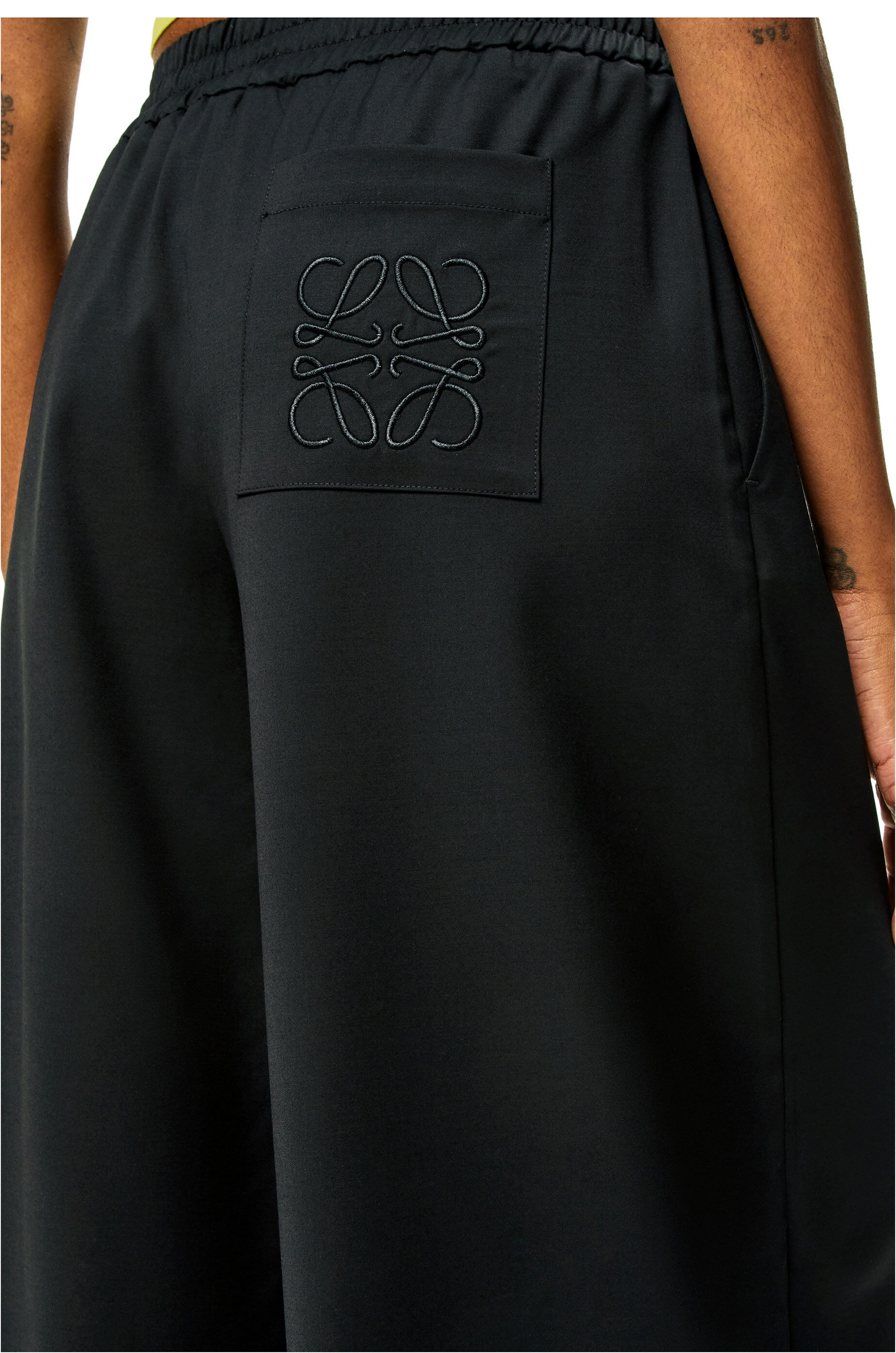 Cropped trousers in wool - 5
