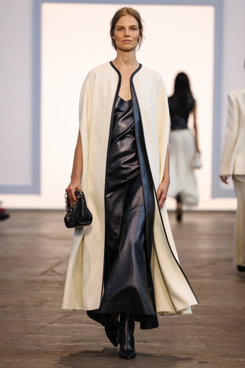 GABRIELA HEARST Glenys Cape in Soft Silk Wool with Leather Gilet outlook