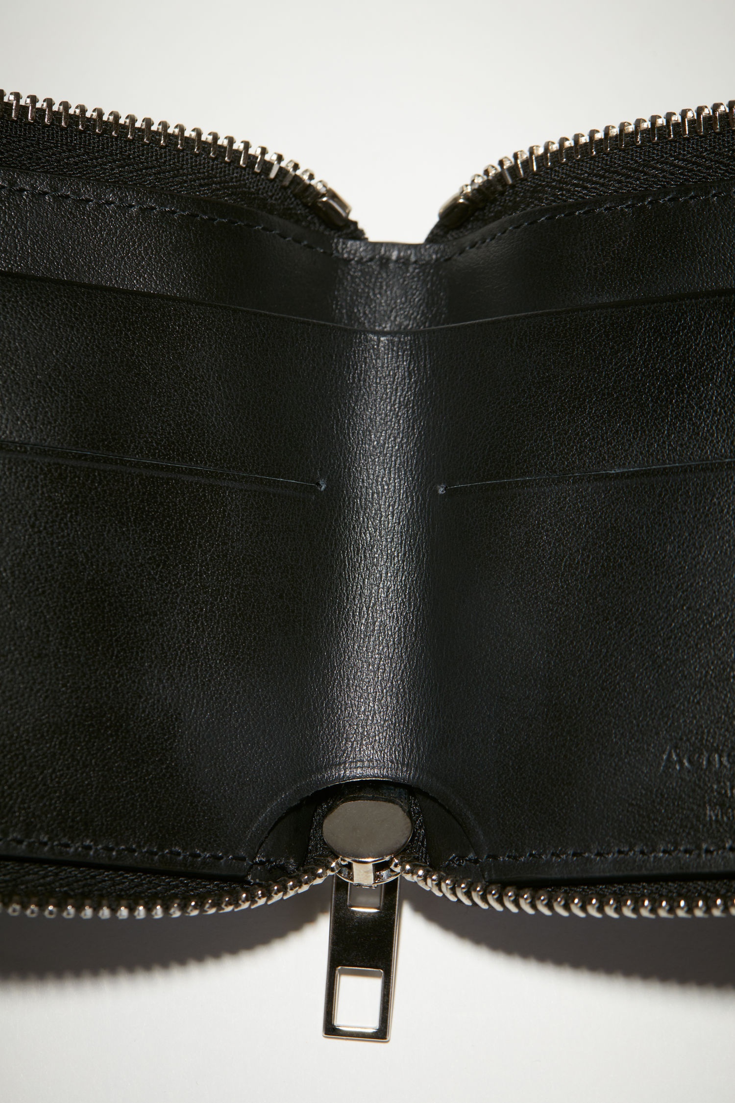 Compact zip wallet - Black - 5