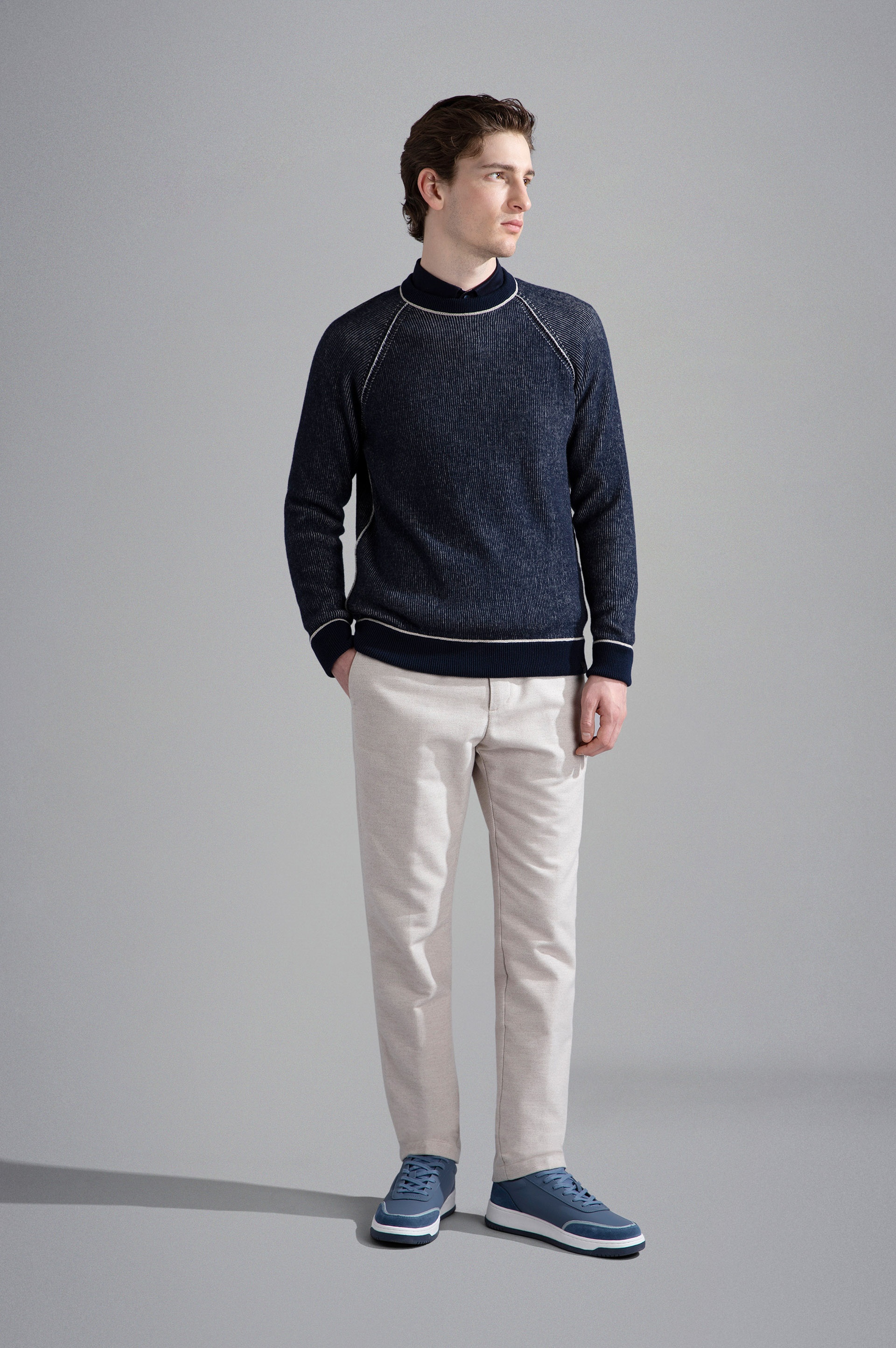 WOOL SWEATER WITH CONTRASTING PIPING - 2
