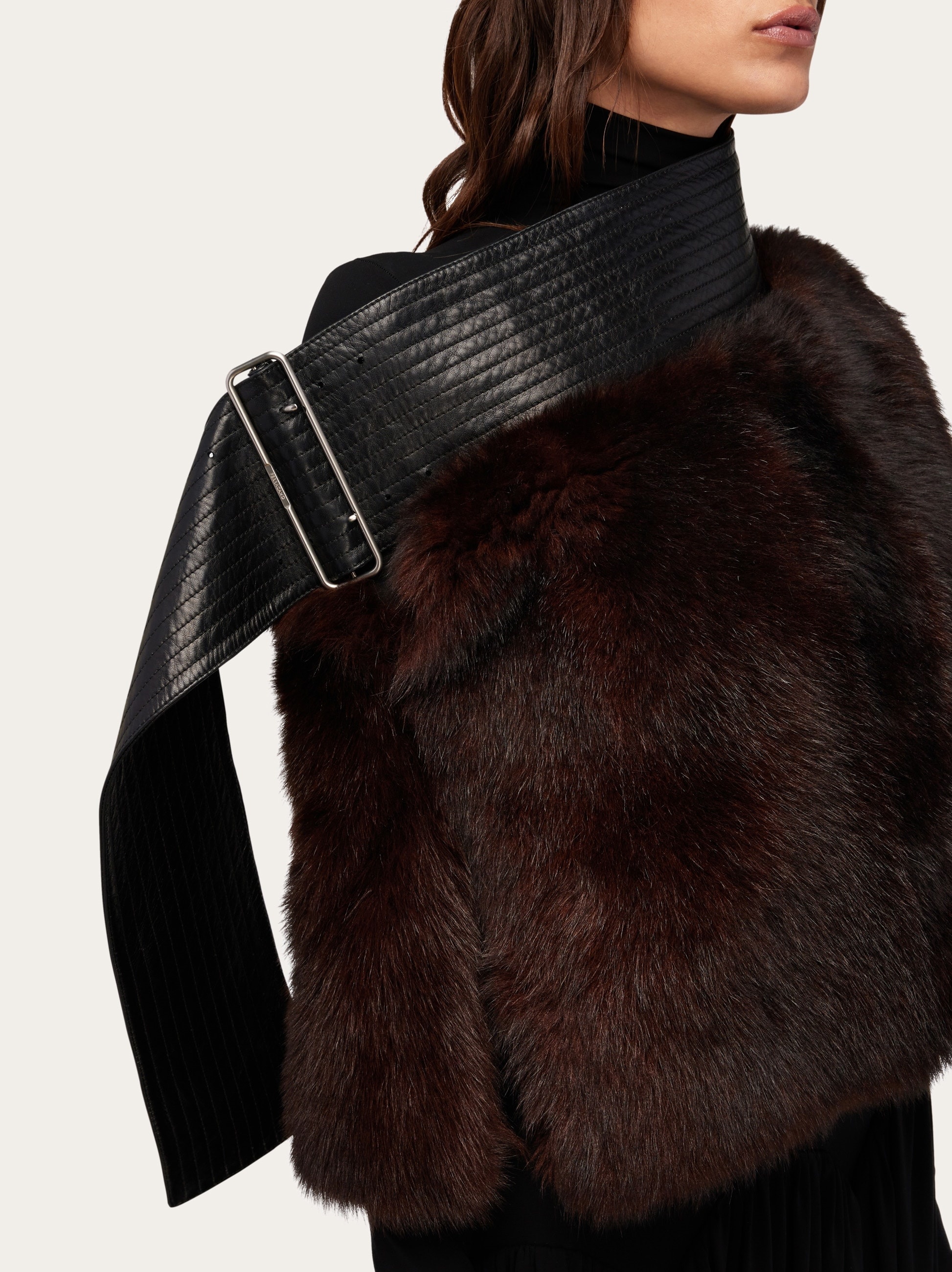 Shearling cape with leather belt - 6
