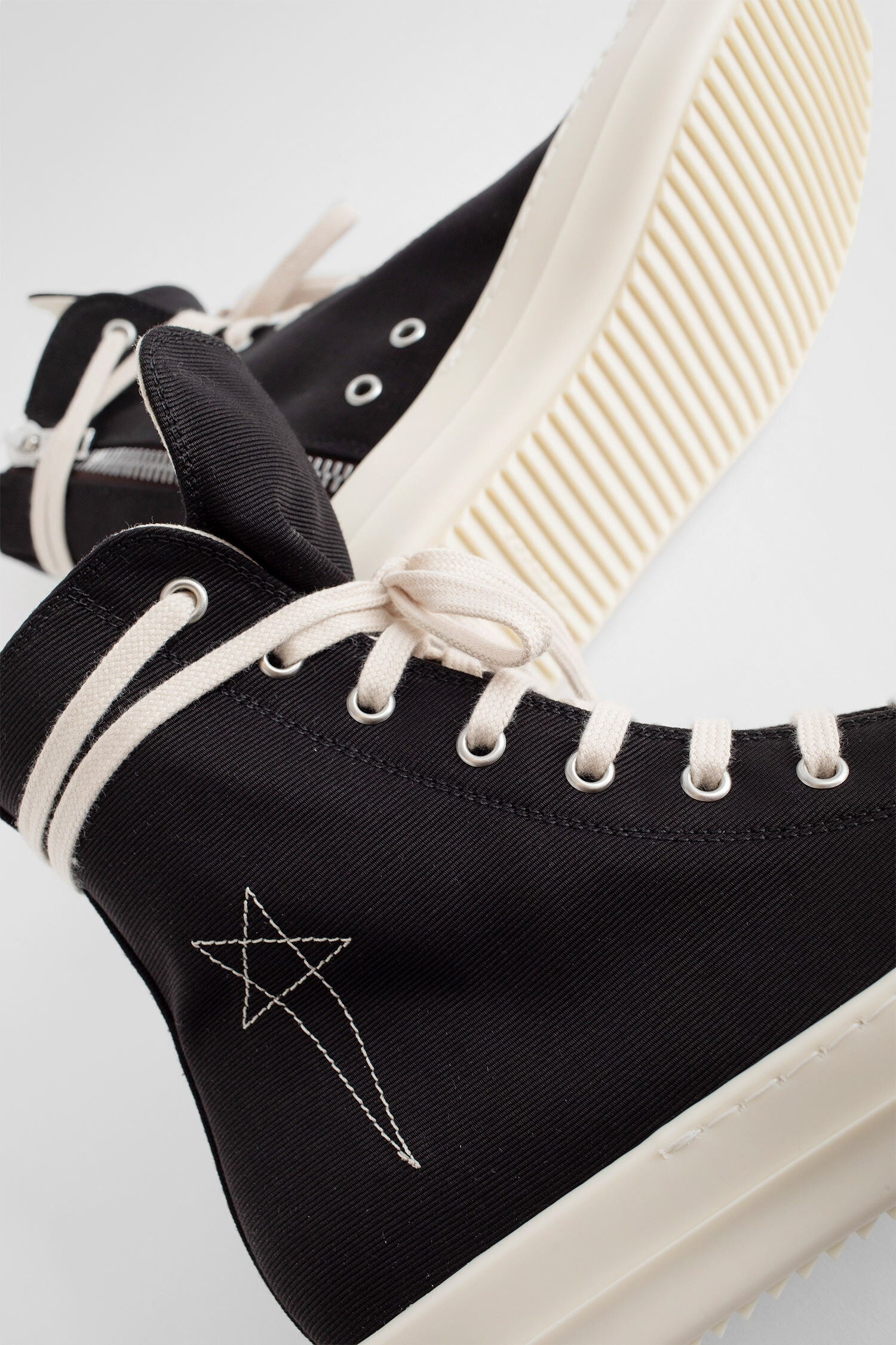 RICK OWENS WOMAN BLACK SNEAKERS - 6