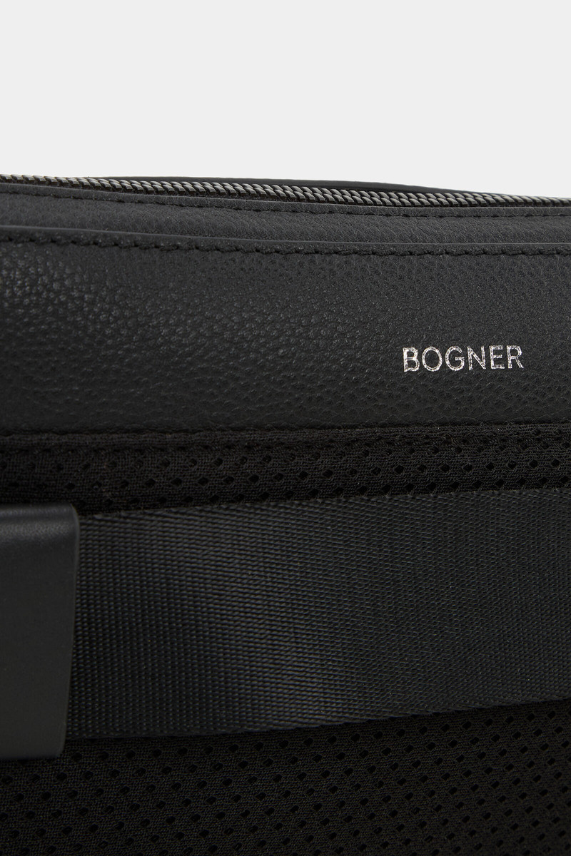 Belt bag Kiroro Fabian in Black 5