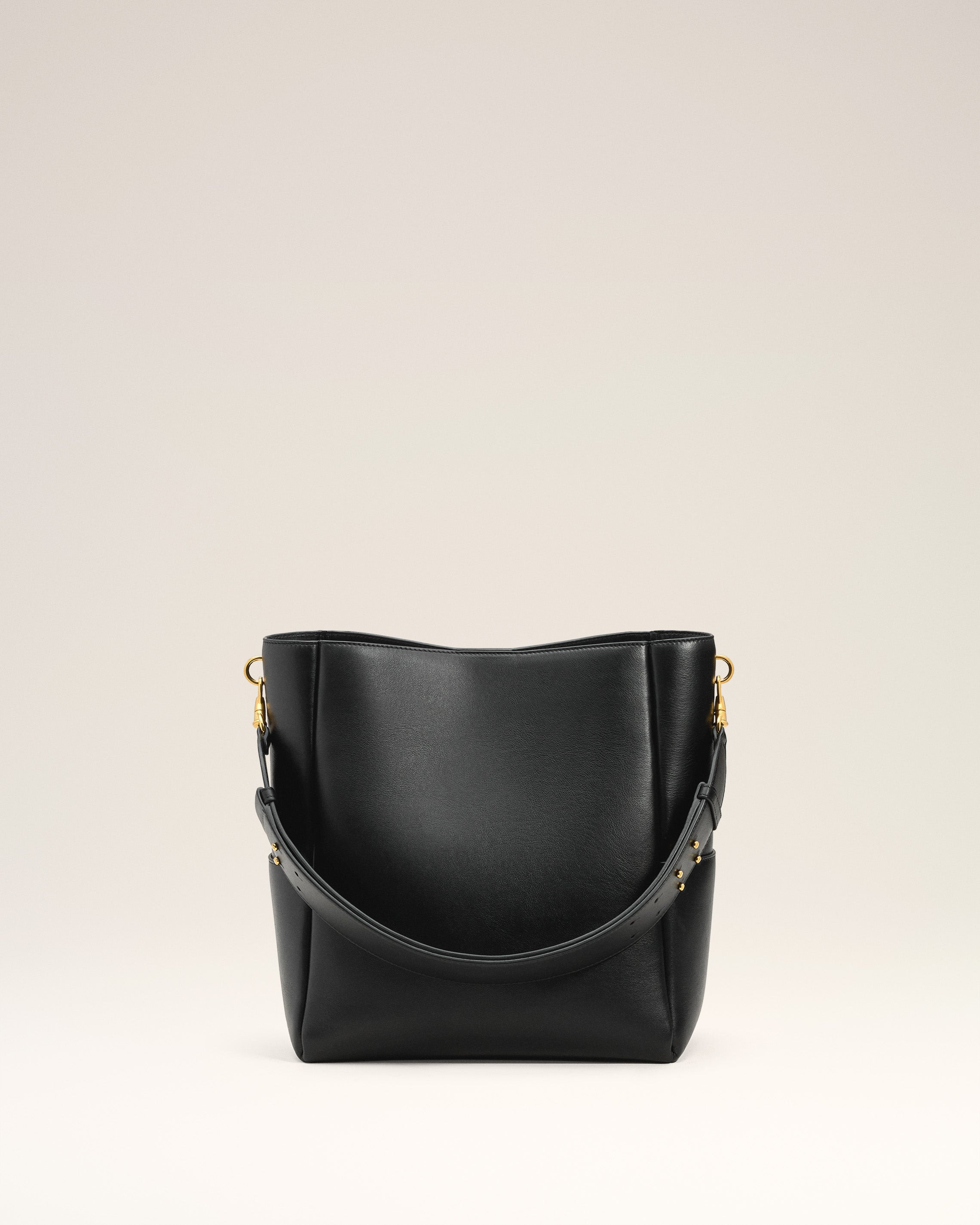 BLACK SMOOTH LEATHER CARROUSEL BUCKET BAG - 5