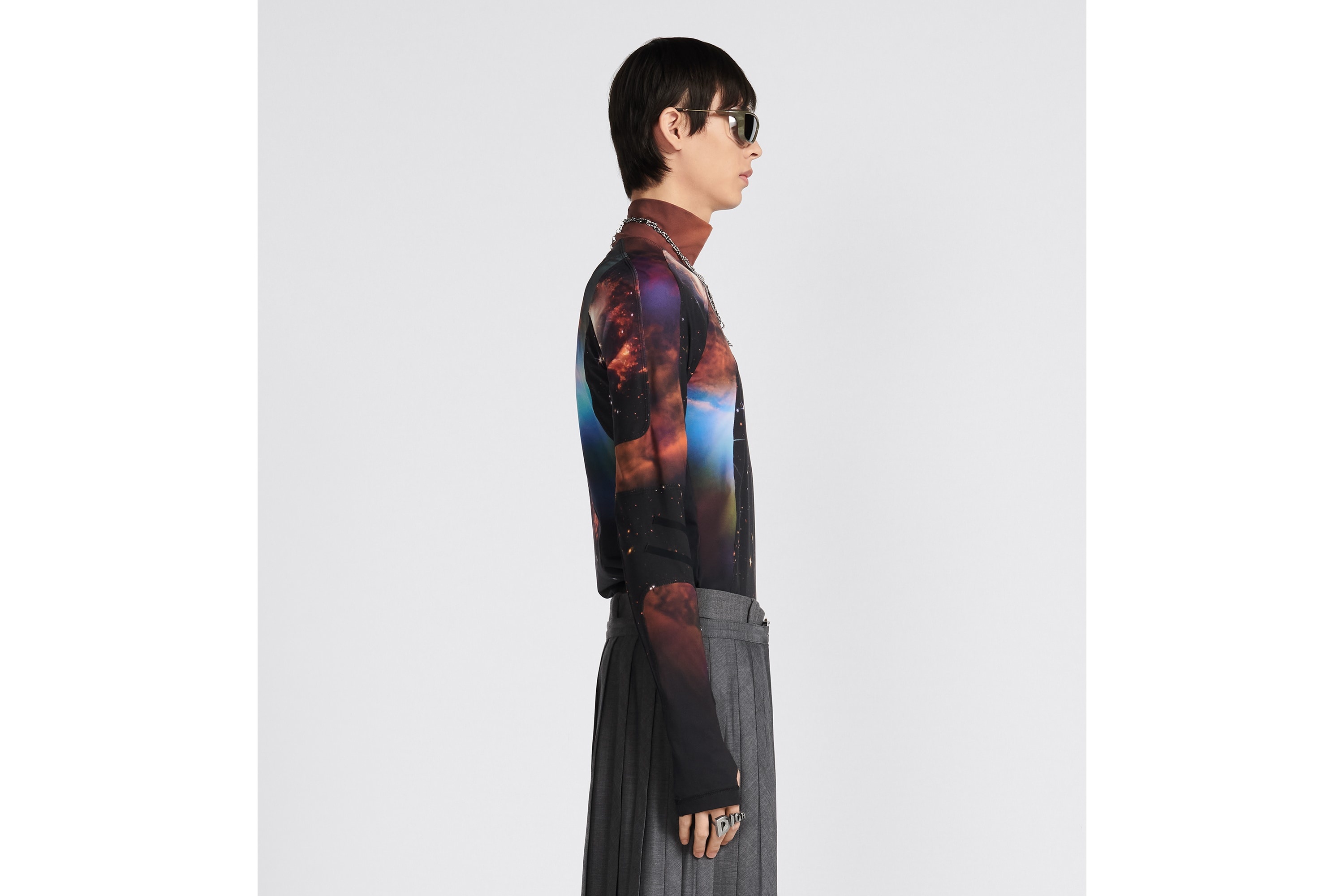 Long-Sleeved T-Shirt - 6