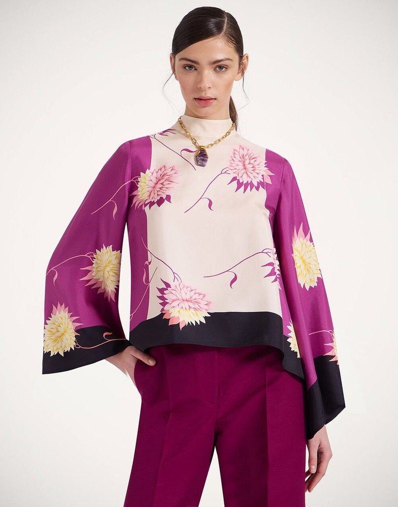 La DoubleJ Make An Exit Top outlook