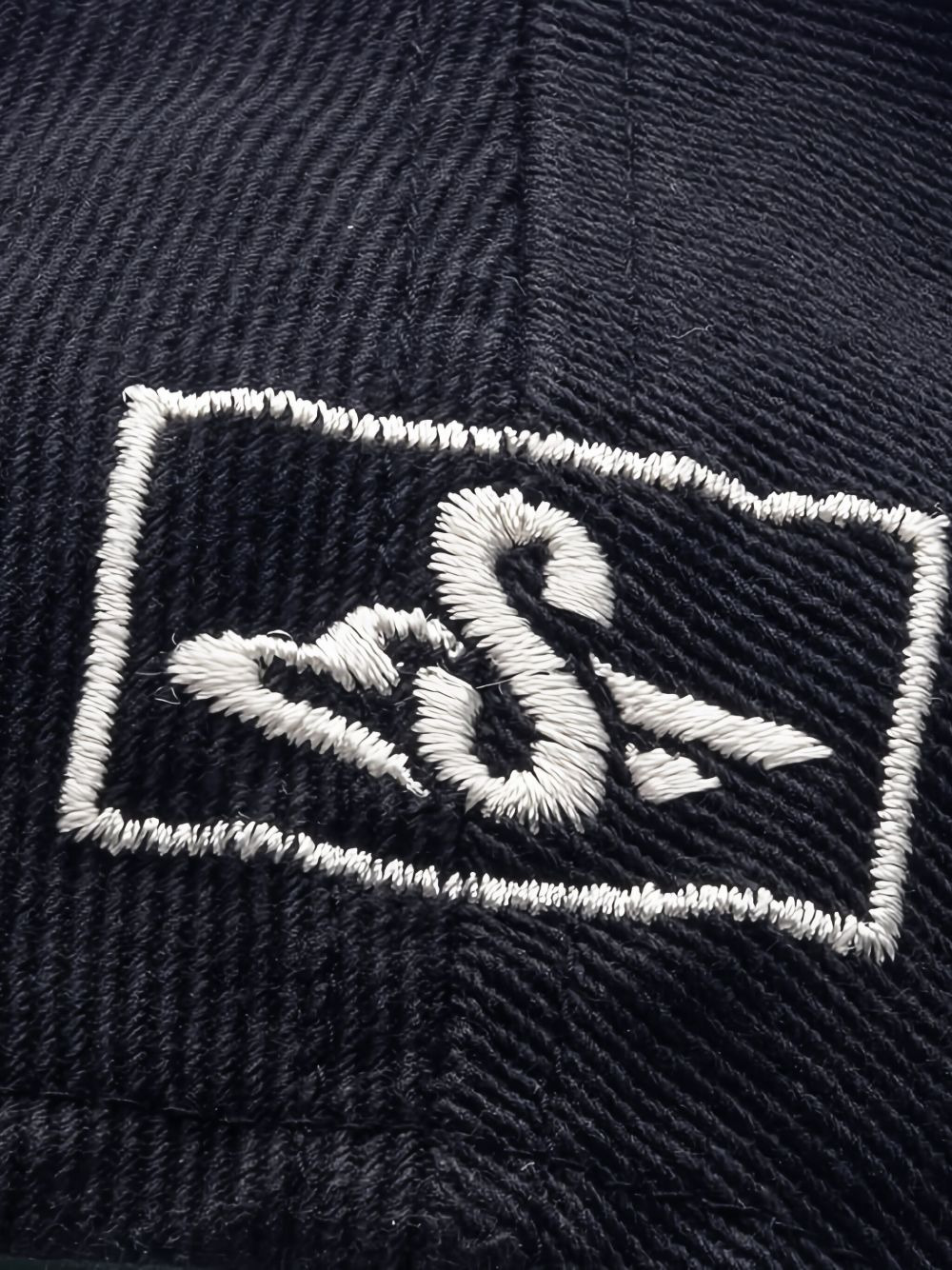 embroidered-logo cap - 5