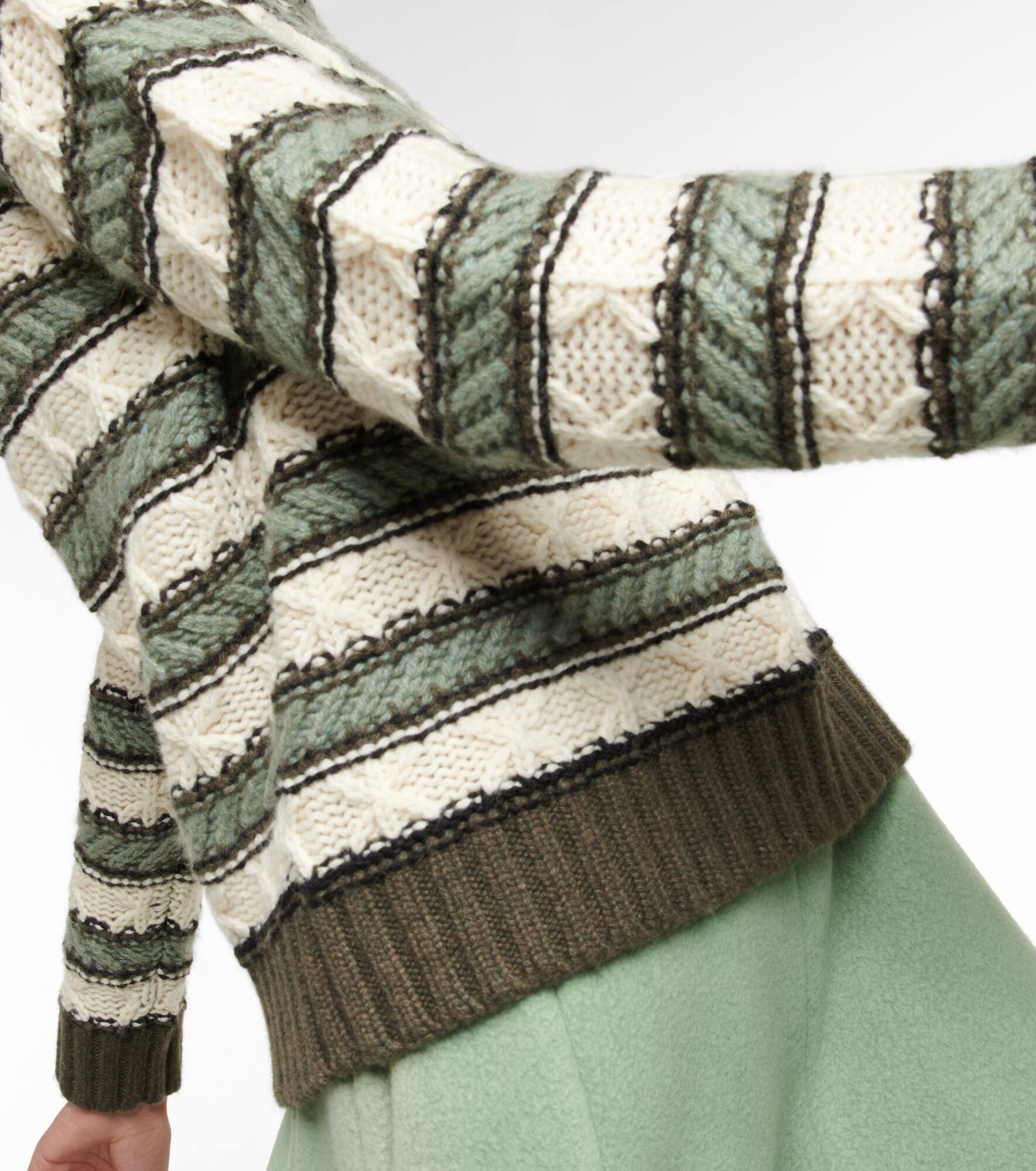 Striped cashmere turtleneck sweater - 5