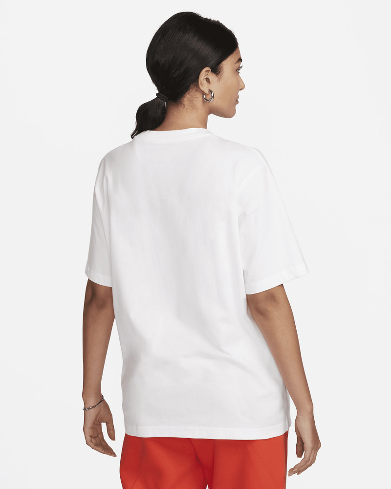 Nike Nike Sportswear Essential Women's T-Shirt outlook