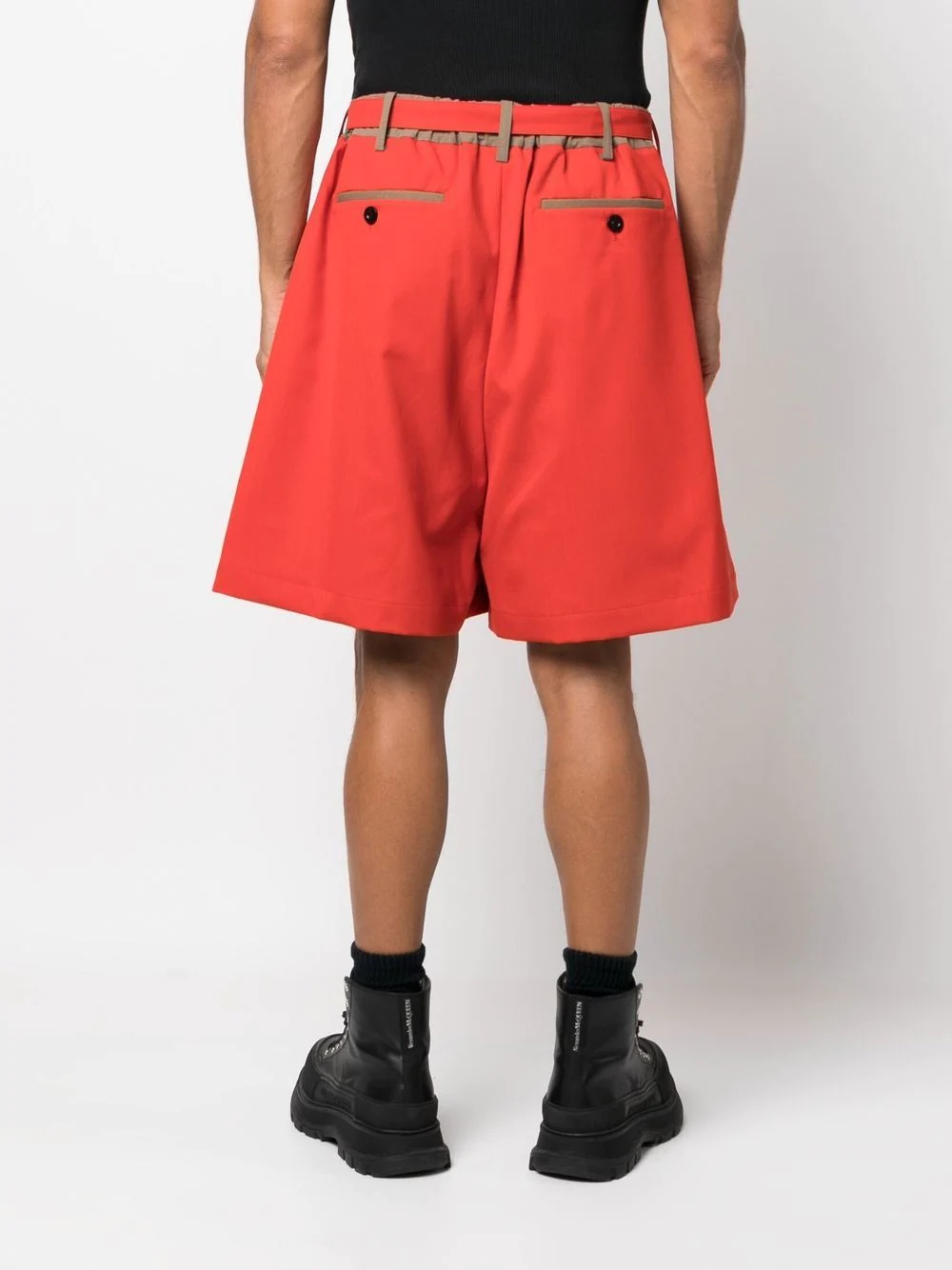 belted-waist knee-length shorts - 4