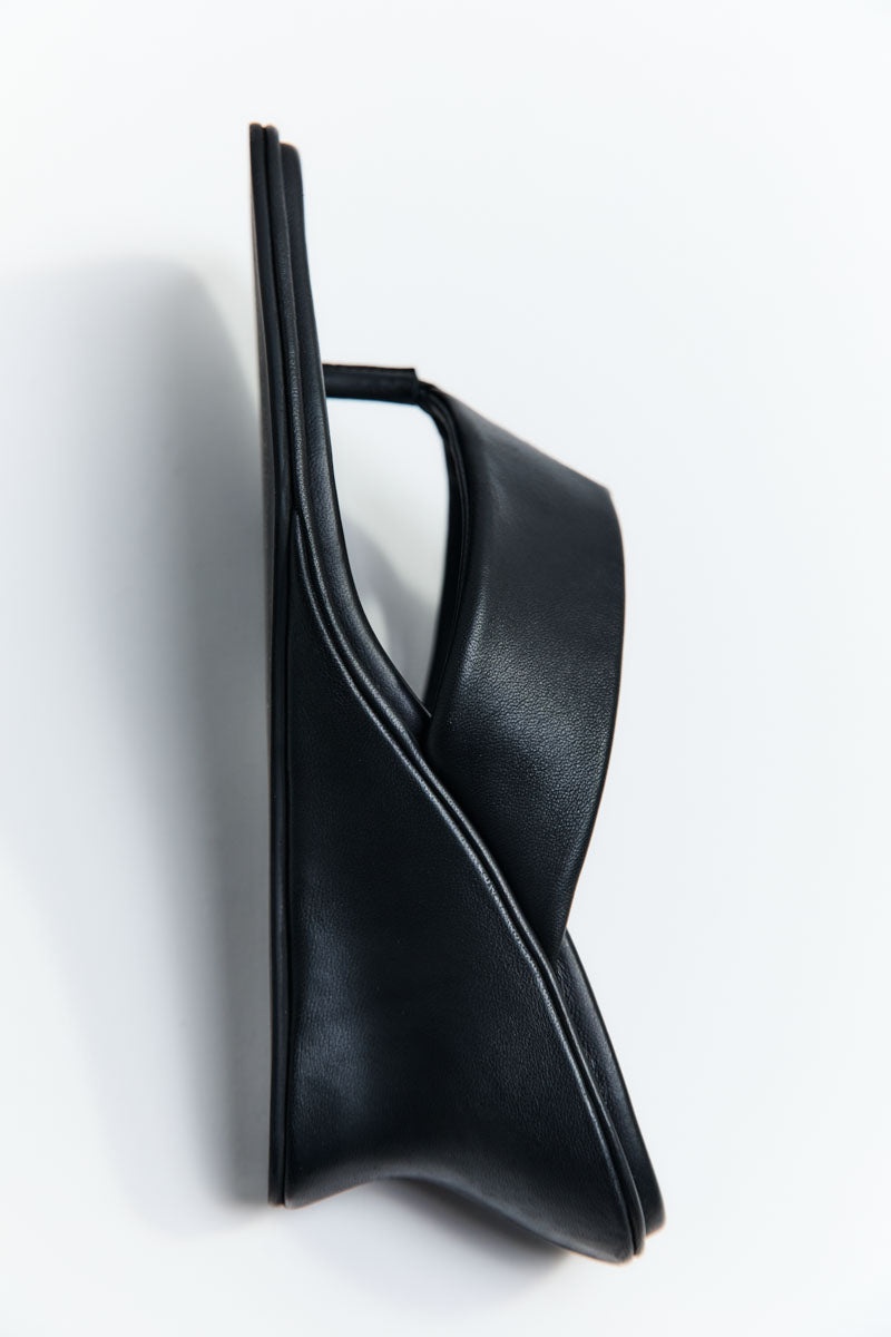 Soft Thong Contour Wedge - Black - 8