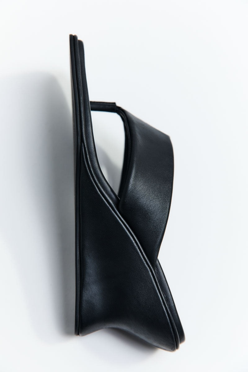 Soft Thong Contour Wedge - Black 8