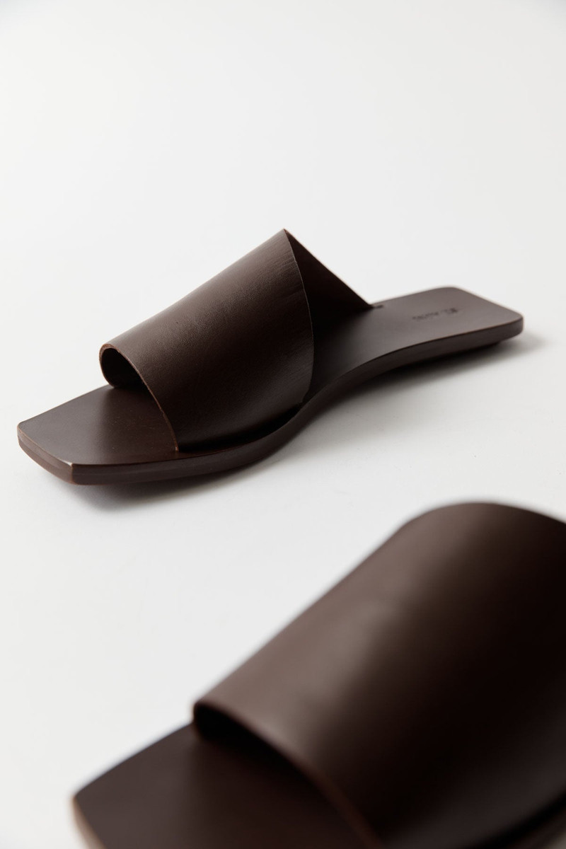 Asymmetric Slide - Chocolate 4