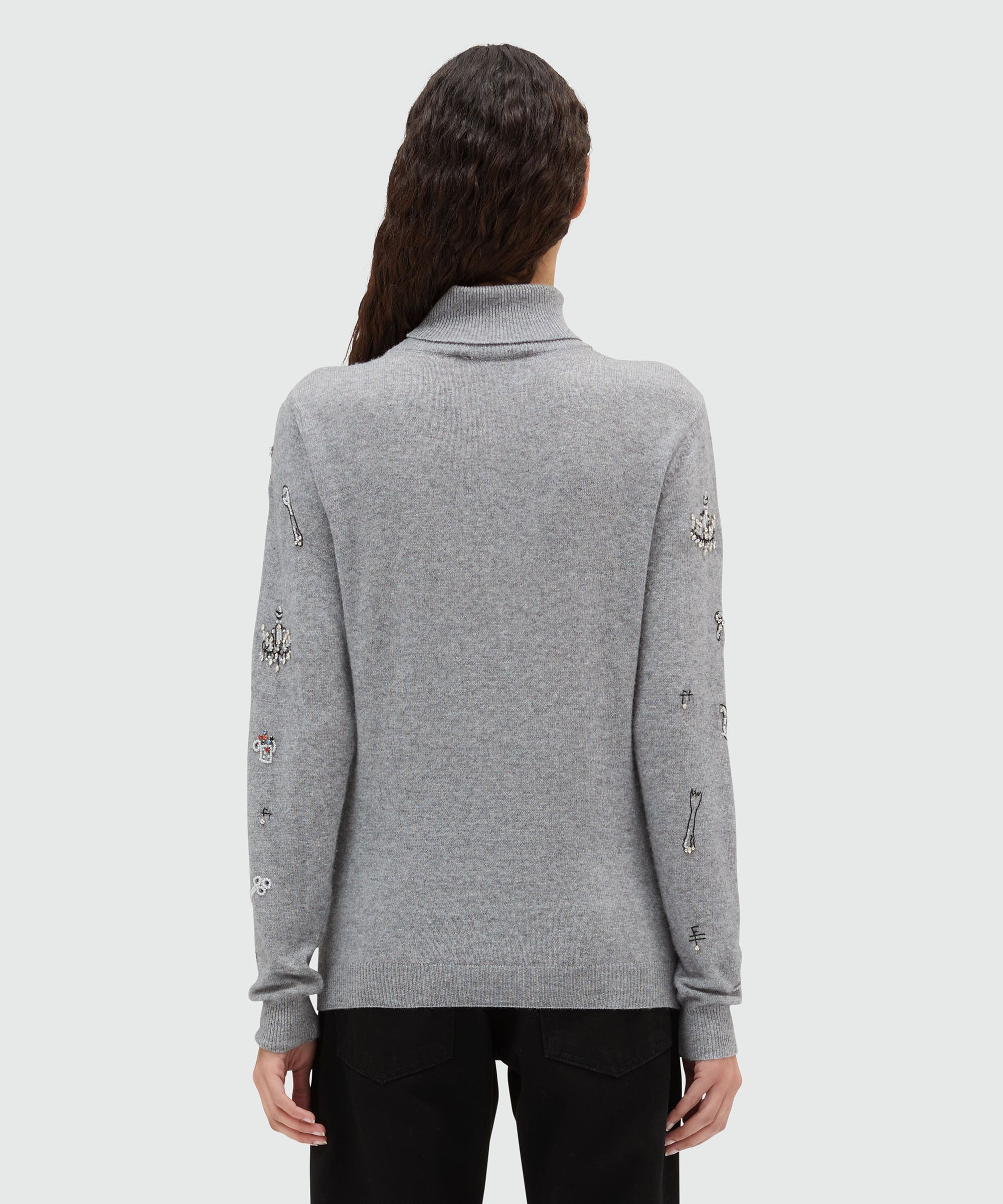 Turtleneck sweater with embroidery - 3