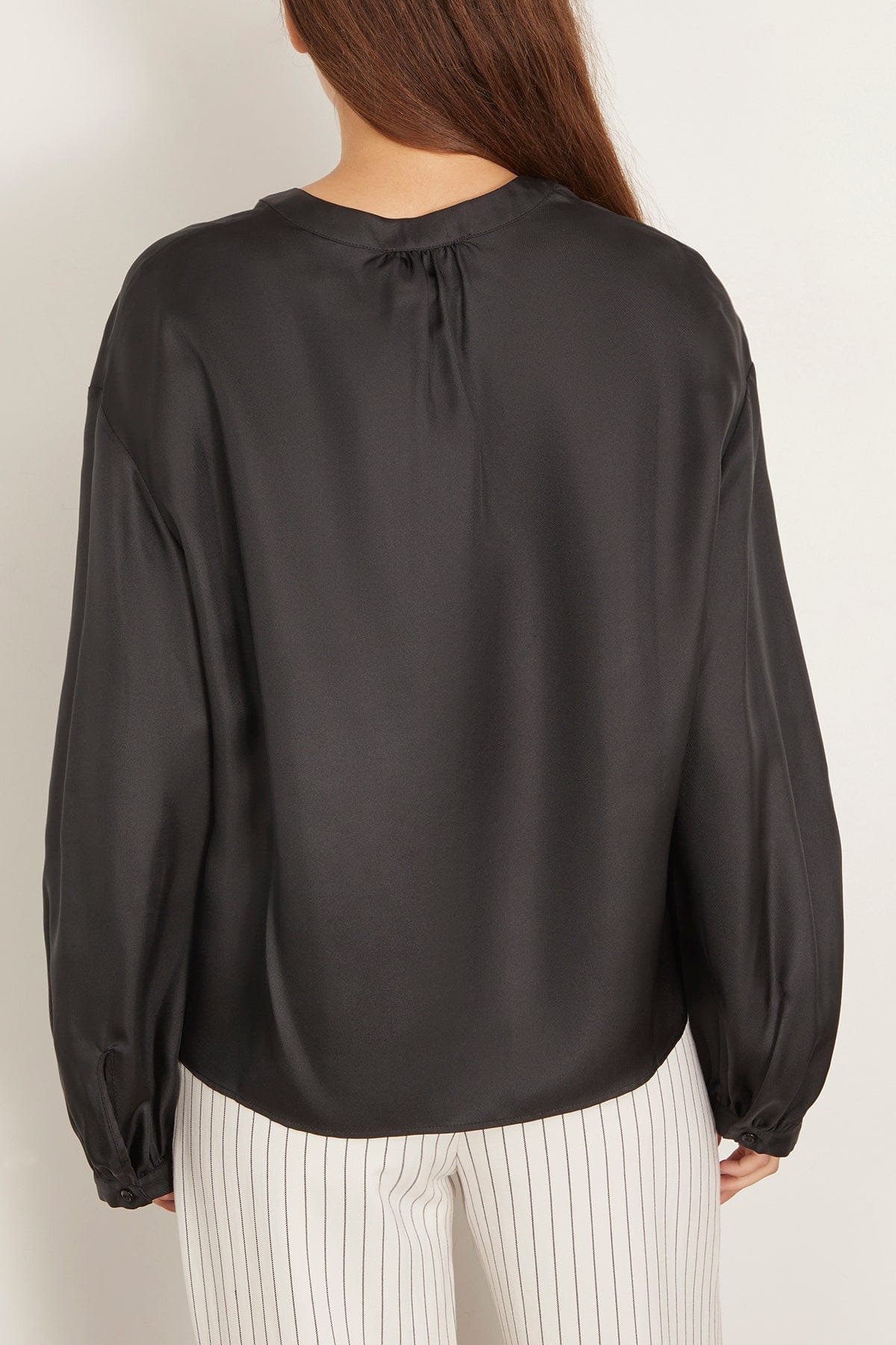 Voluminous Blouse in Black - 5