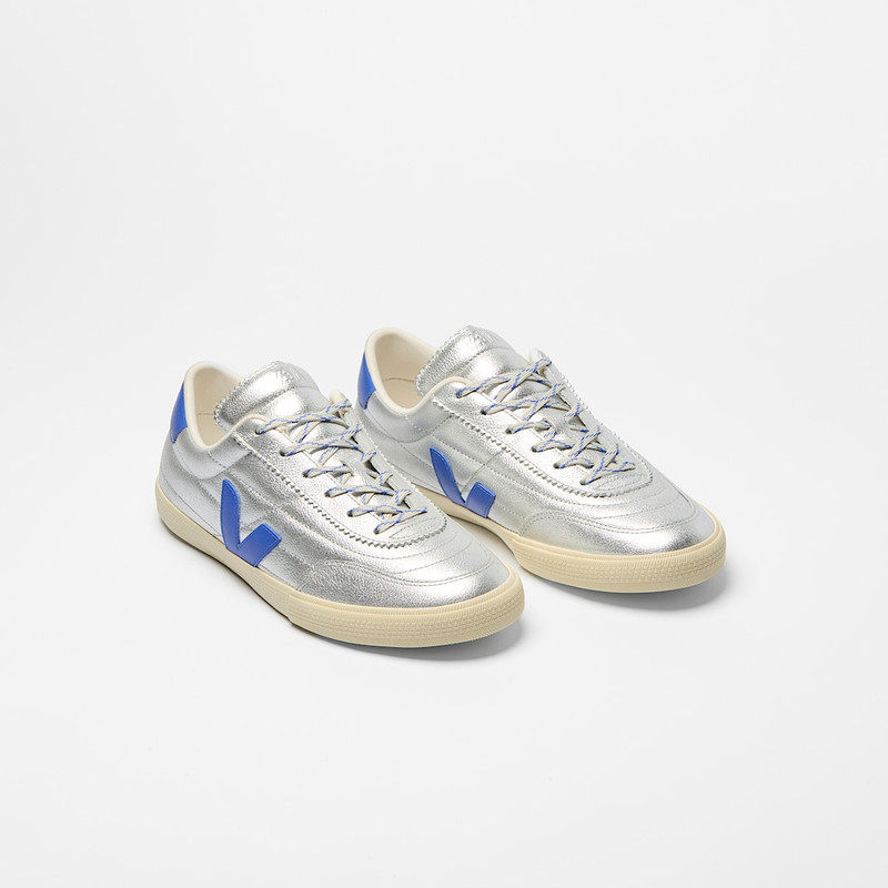 VEJA PANENKA LEATHER SILVER PAROS outlook