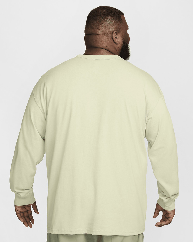 Nike Sportswear Premium Essentials Men's Long-Sleeve Pocket T-Shirt 8